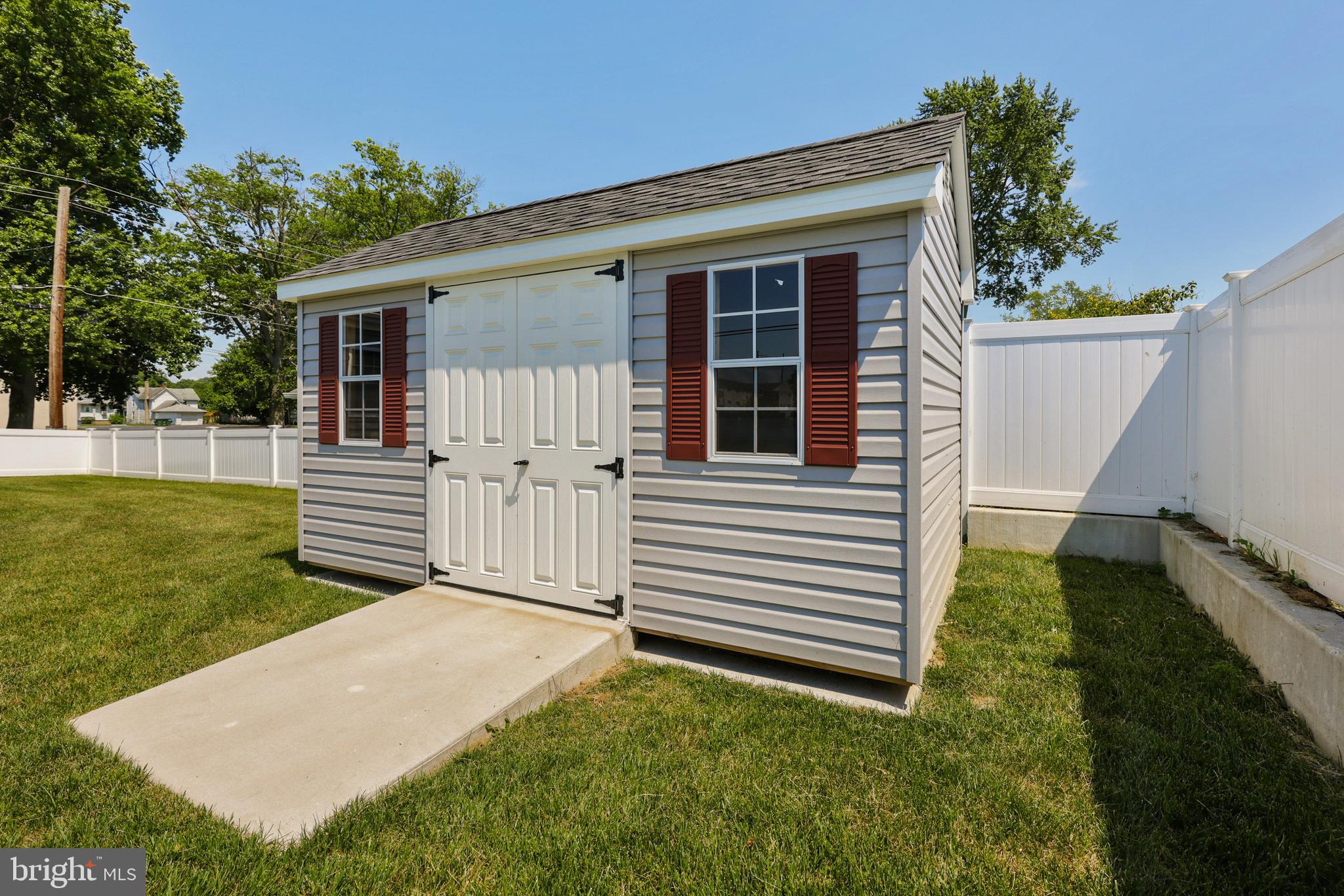 ABERDEEN HILLS - Residential