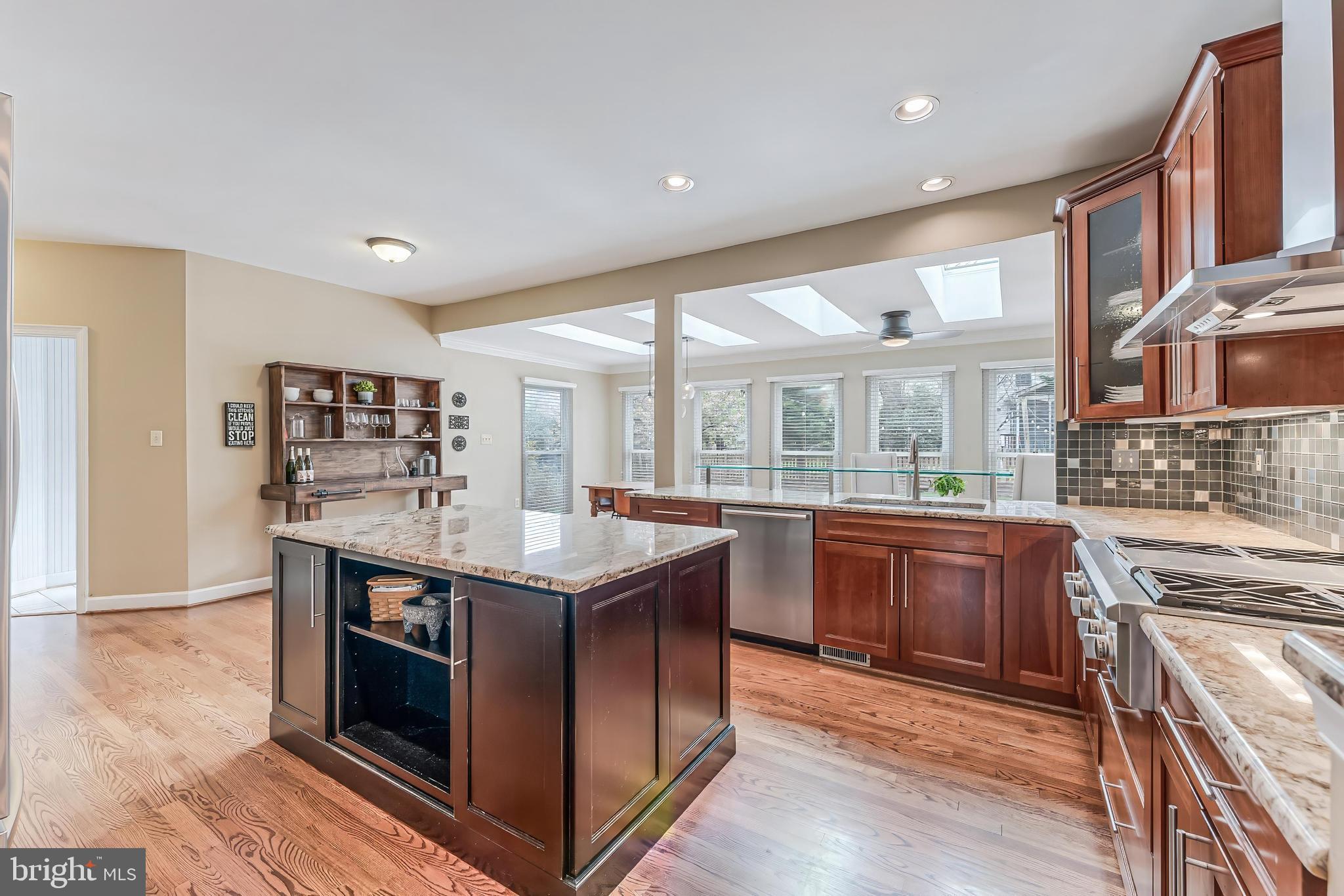 CHANTILLY HIGHLANDS - Residential