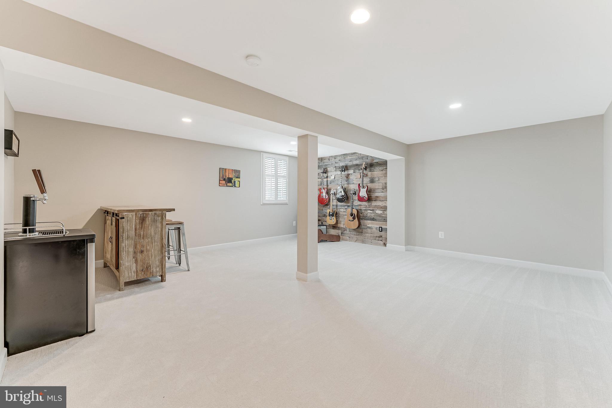 CHANTILLY HIGHLANDS - Residential