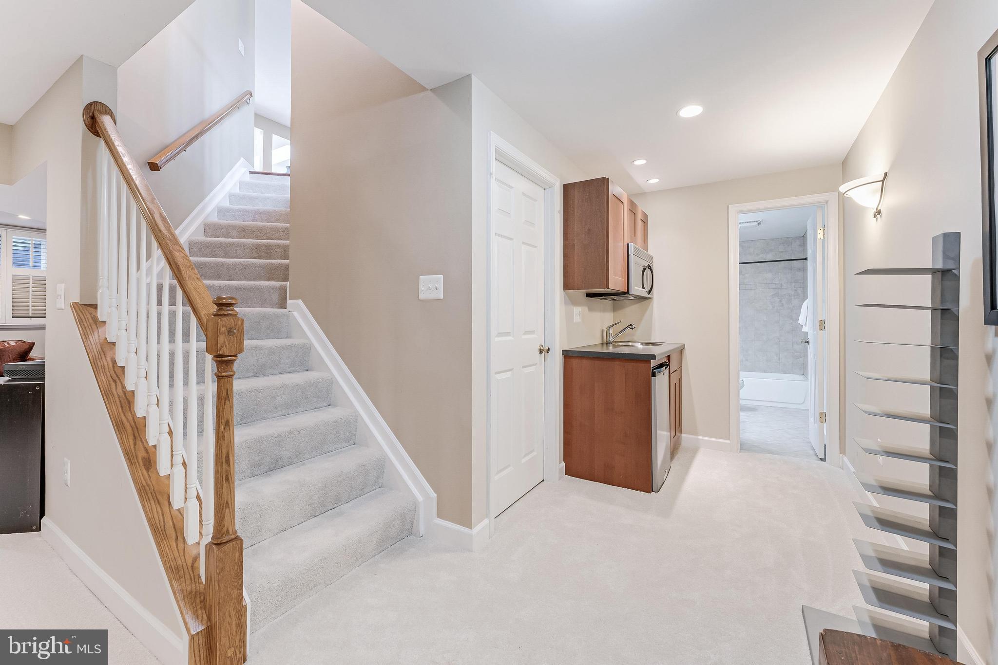 CHANTILLY HIGHLANDS - Residential