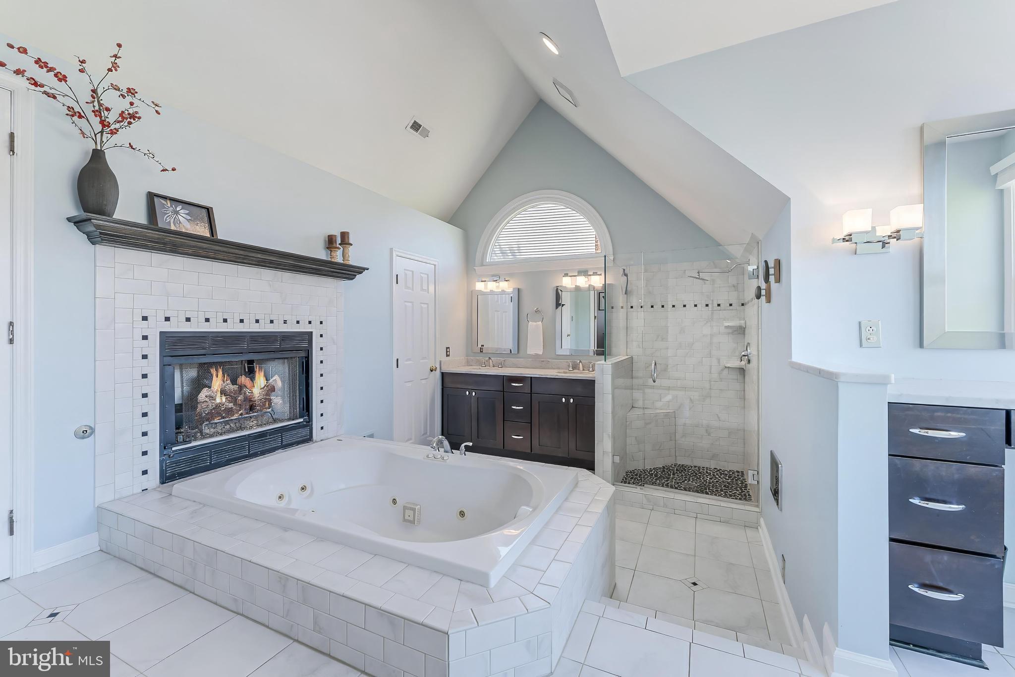 CHANTILLY HIGHLANDS - Residential