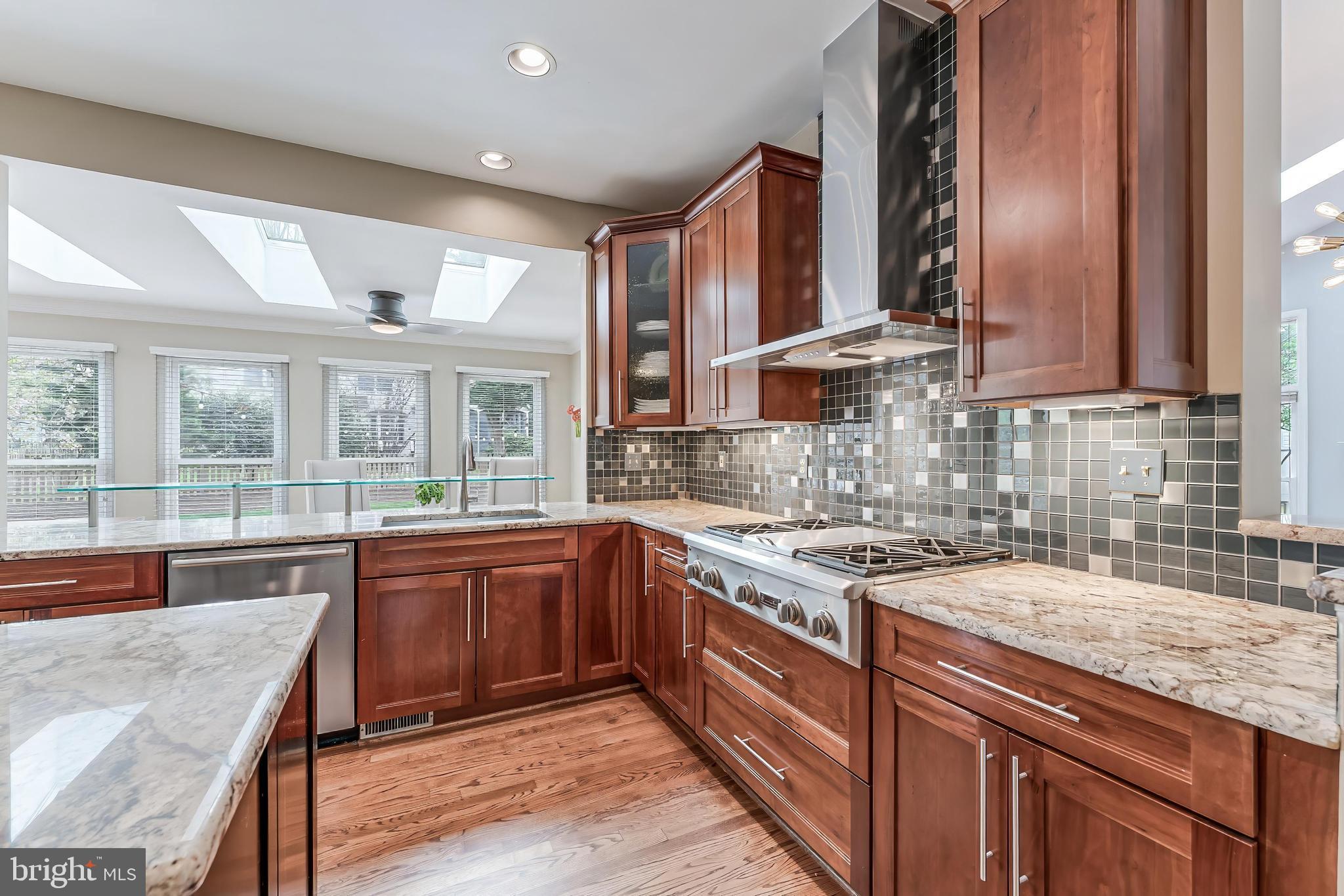 CHANTILLY HIGHLANDS - Residential