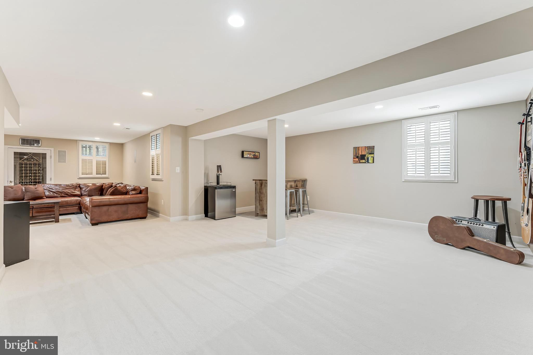 CHANTILLY HIGHLANDS - Residential