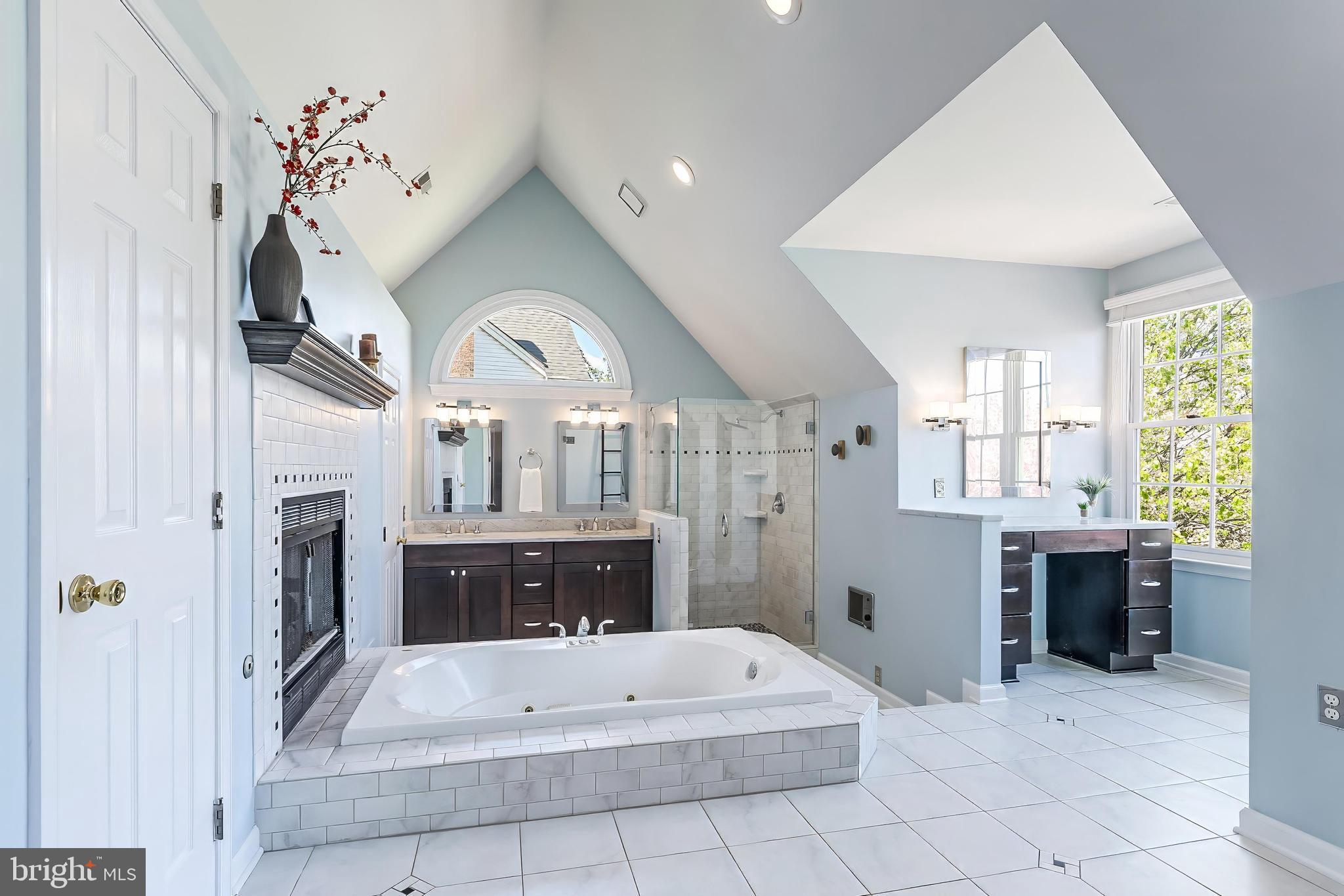 CHANTILLY HIGHLANDS - Residential