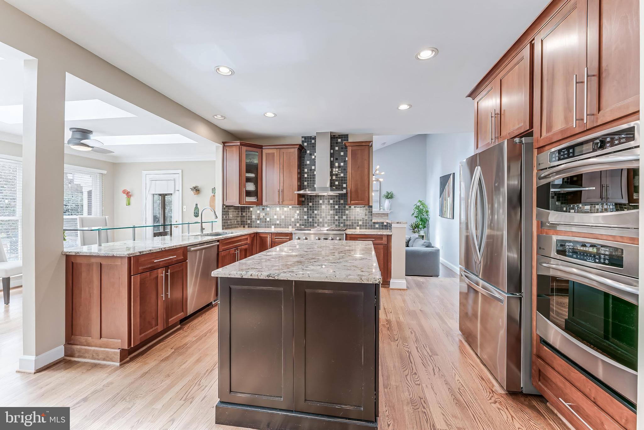 CHANTILLY HIGHLANDS - Residential