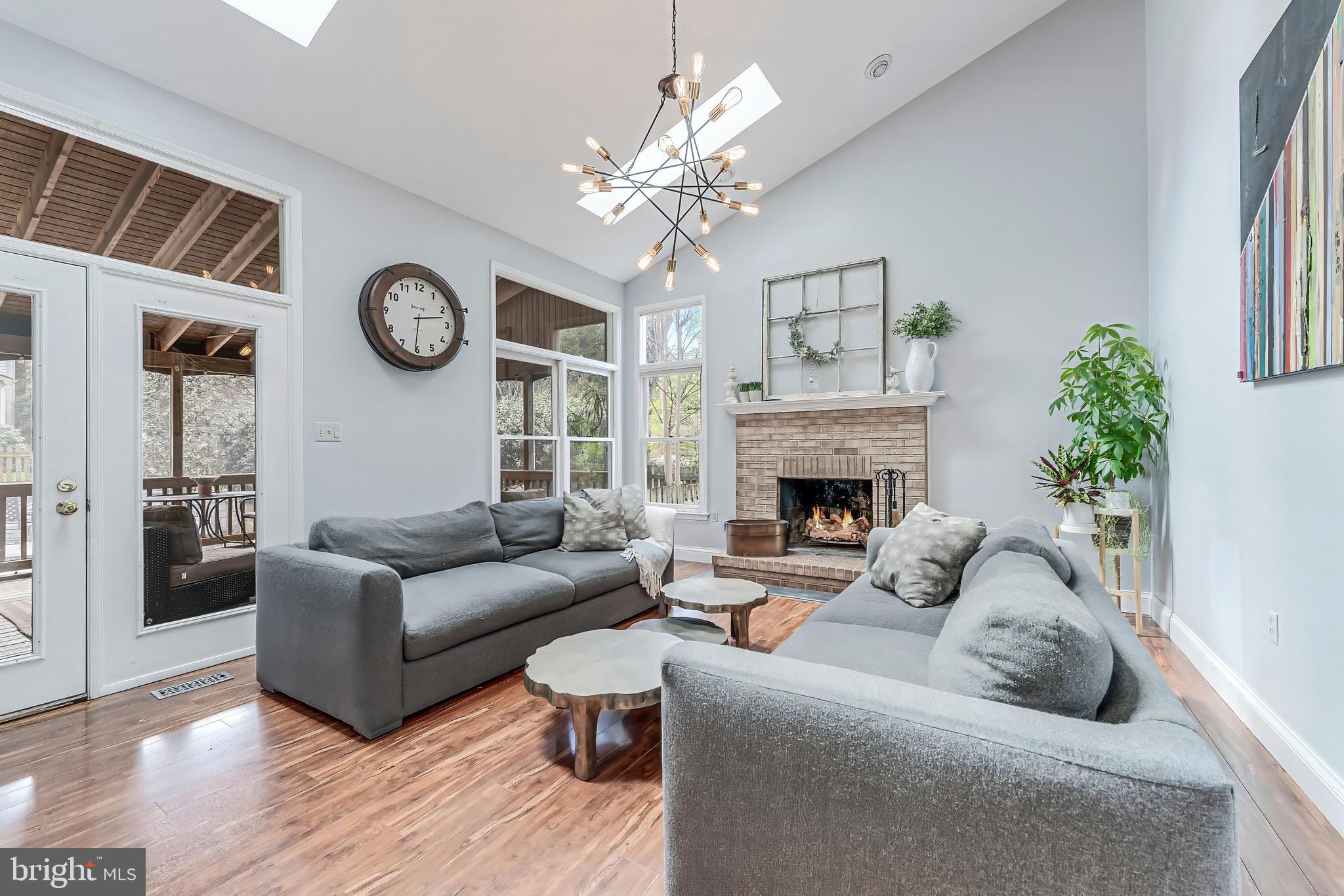 CHANTILLY HIGHLANDS - Residential