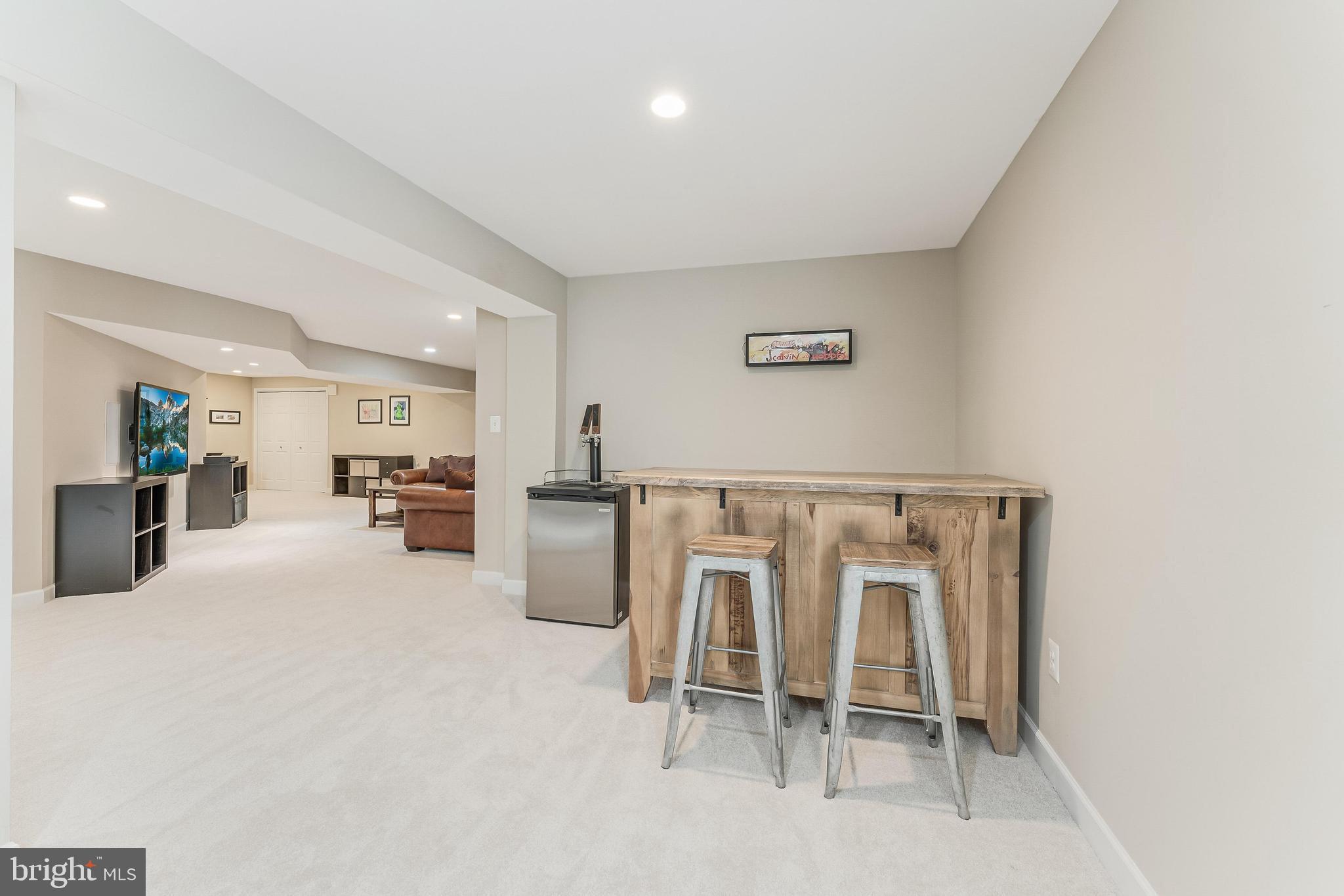 CHANTILLY HIGHLANDS - Residential