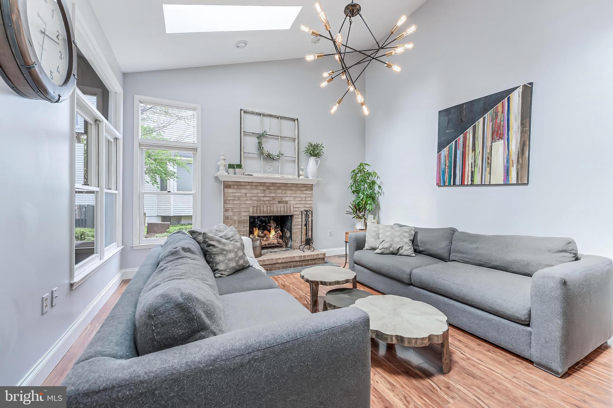 CHANTILLY HIGHLANDS - Residential