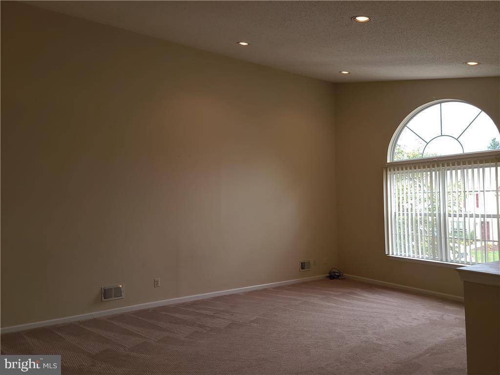 SOCIETY HILL - Residential Lease