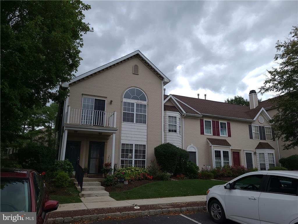 SOCIETY HILL - Residential Lease