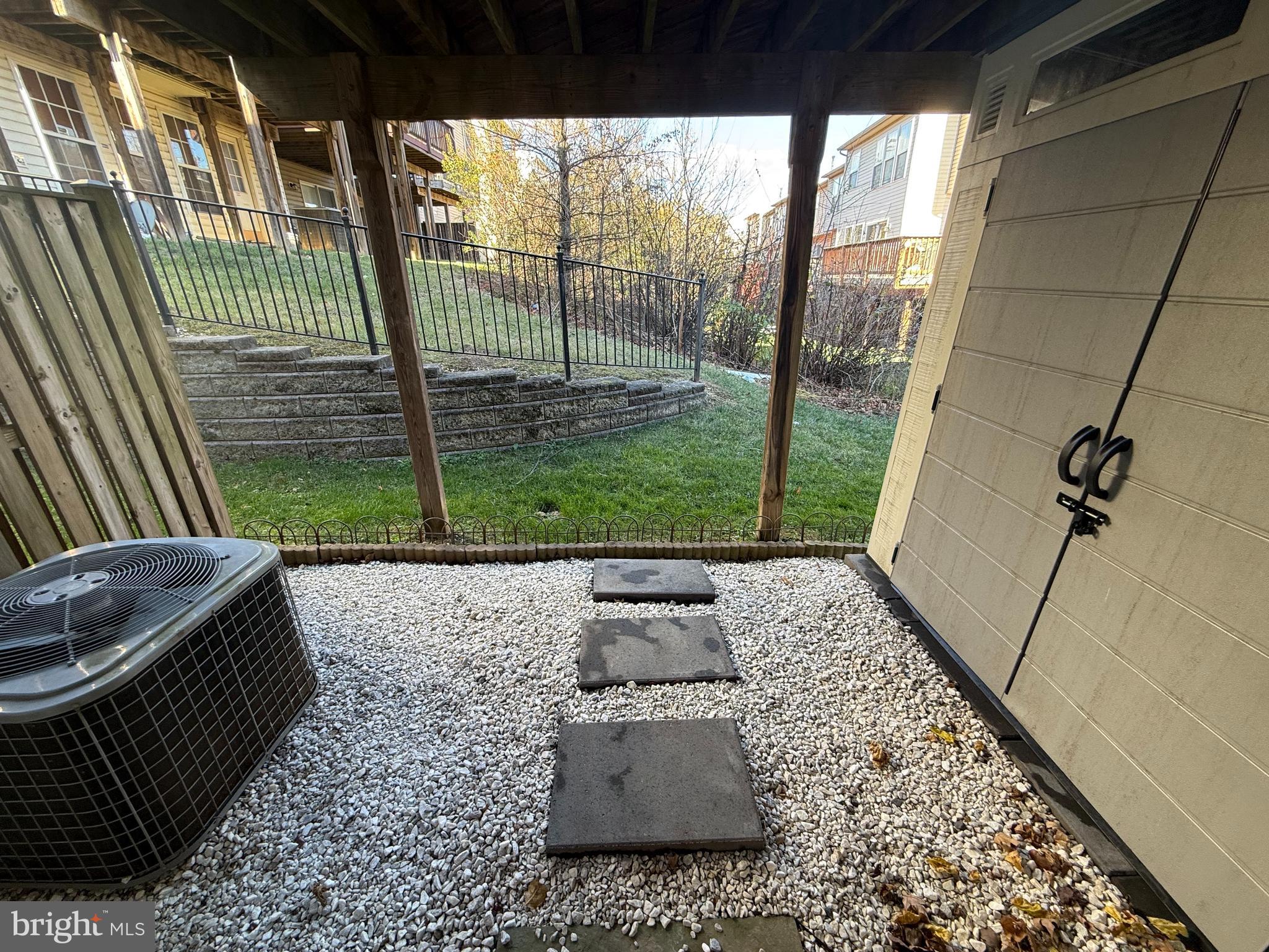 VILLAGE TOWNS - Residential Lease