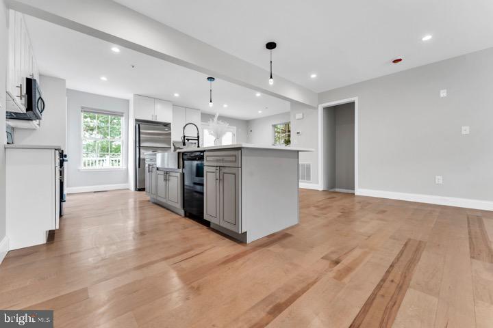 PIN OAK VILLAGE - Residential