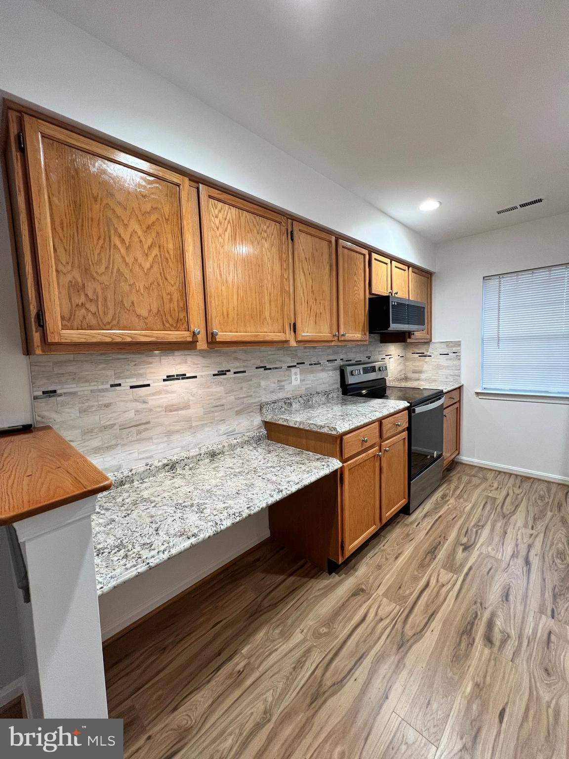 CHERRY VIEW PARK - Residential Lease