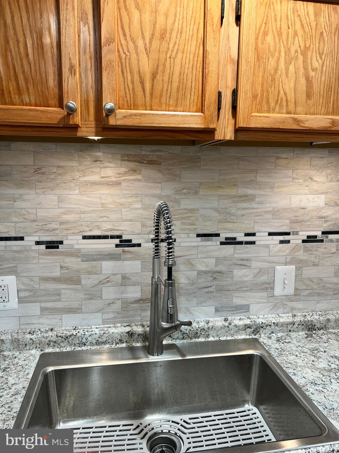 CHERRY VIEW PARK - Residential Lease