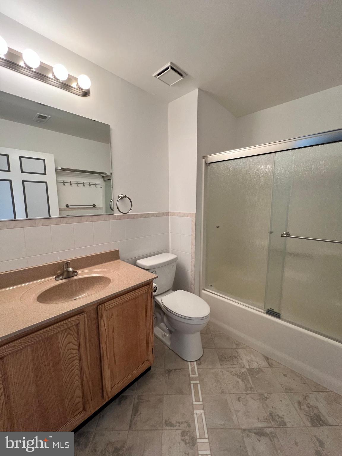 CHERRY VIEW PARK - Residential Lease