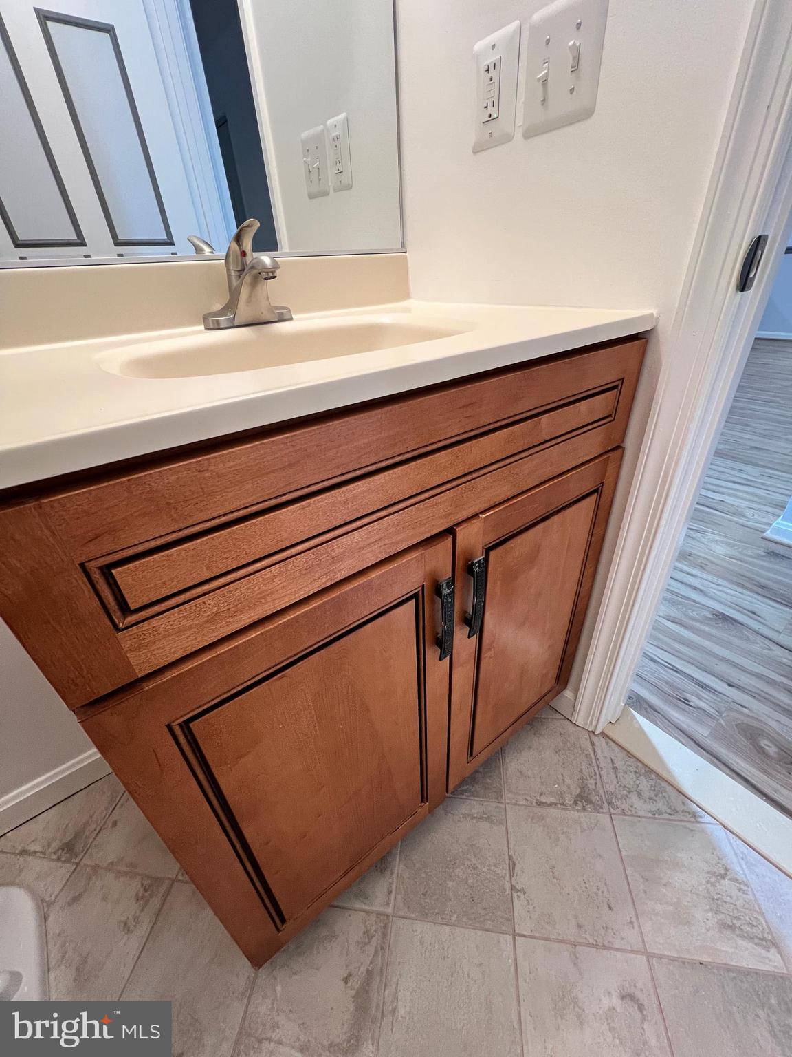 CHERRY VIEW PARK - Residential Lease