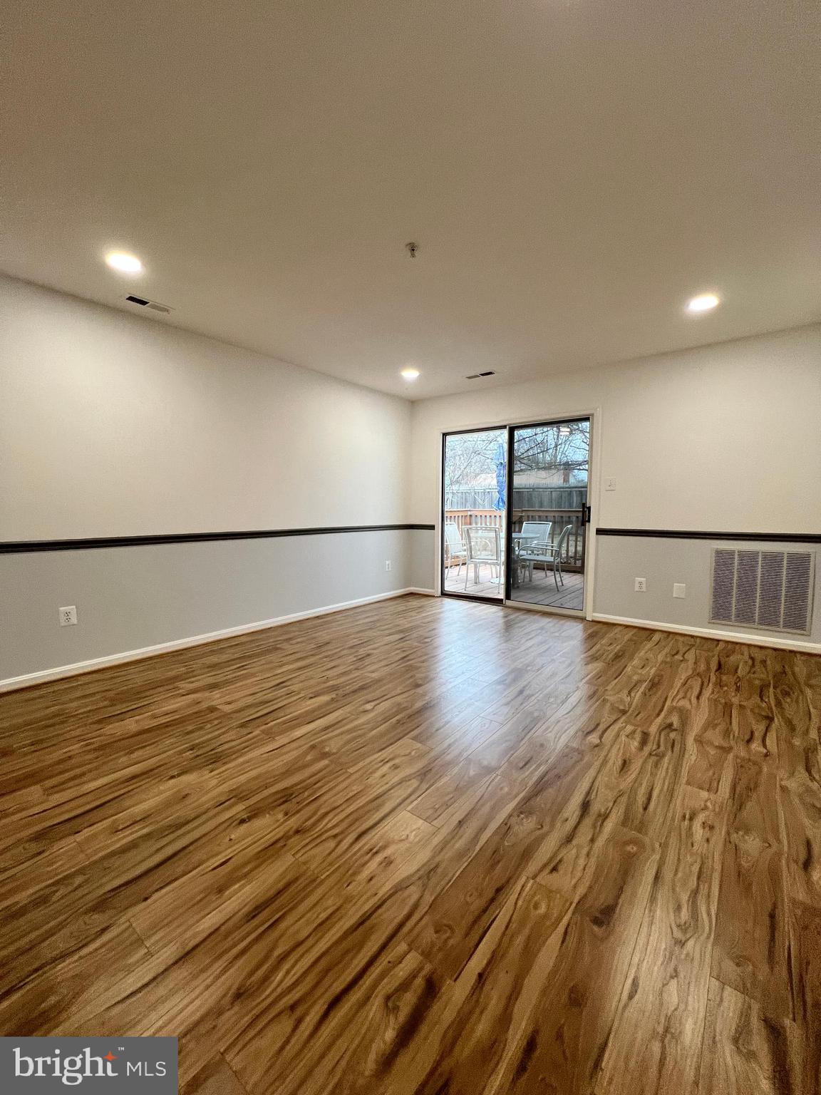 CHERRY VIEW PARK - Residential Lease