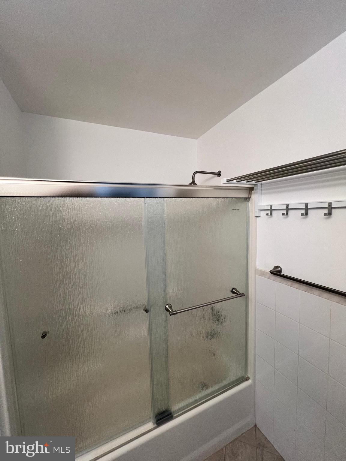 CHERRY VIEW PARK - Residential Lease