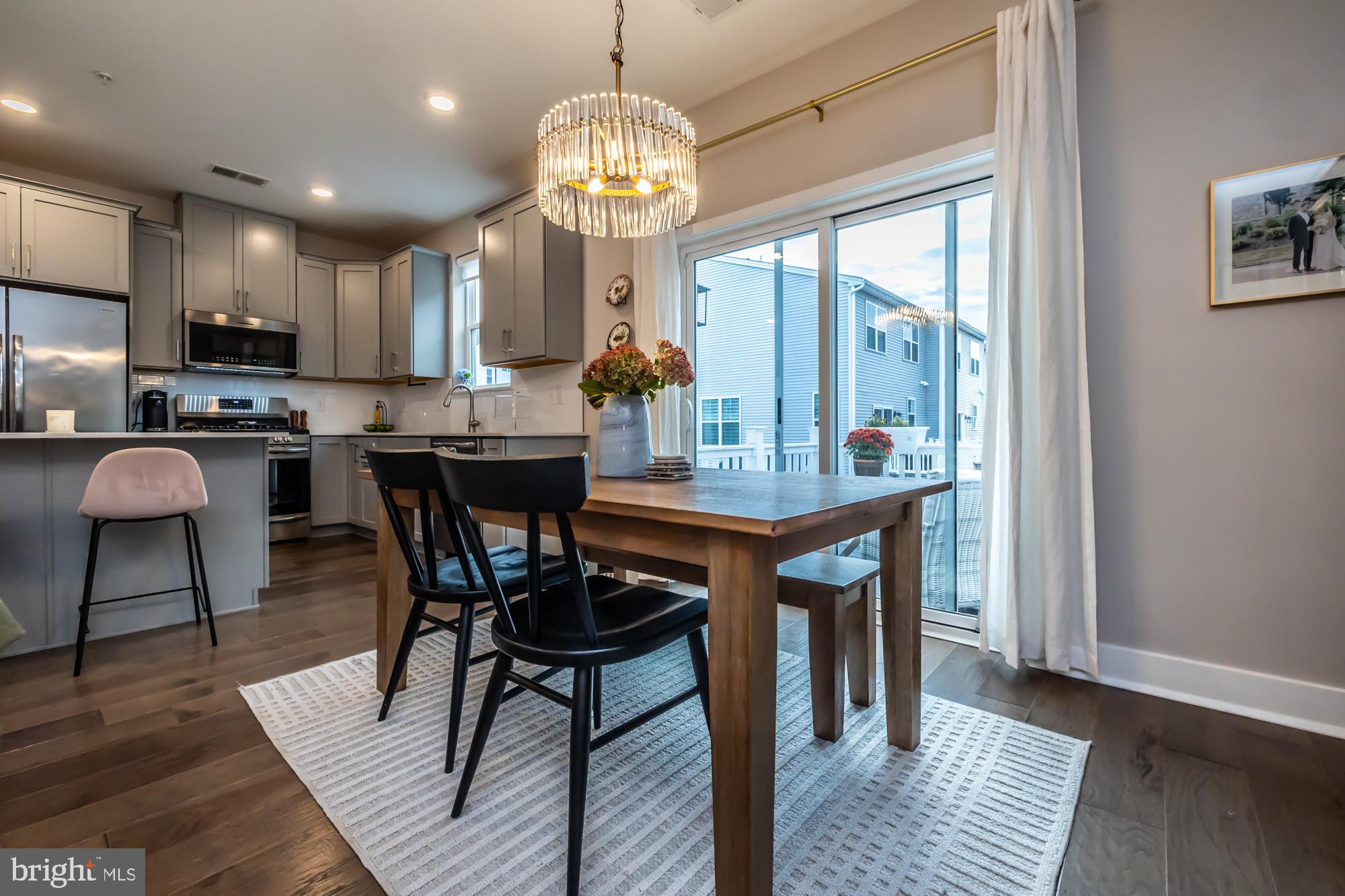 STEELPOINTE - Residential