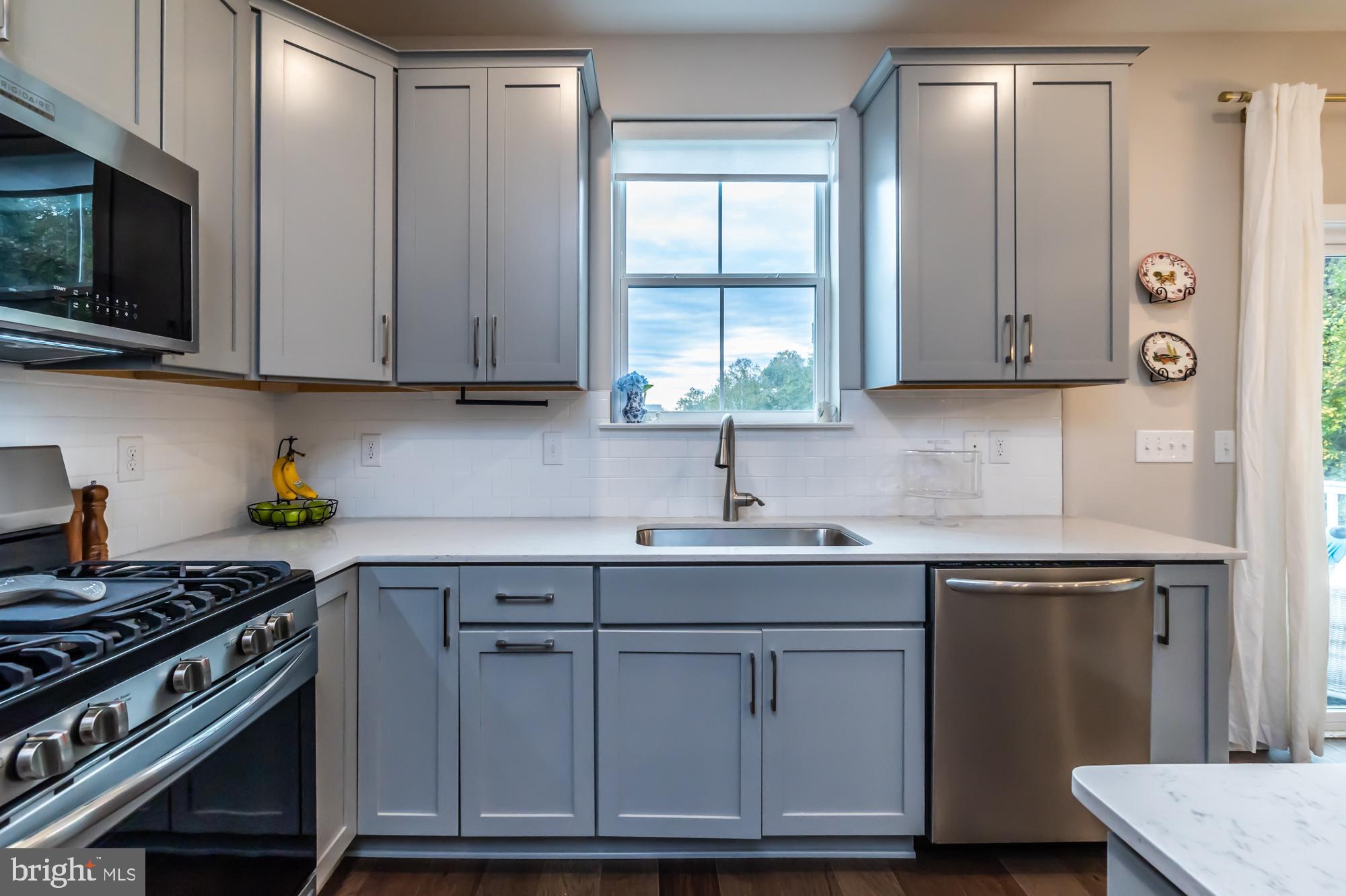 STEELPOINTE - Residential