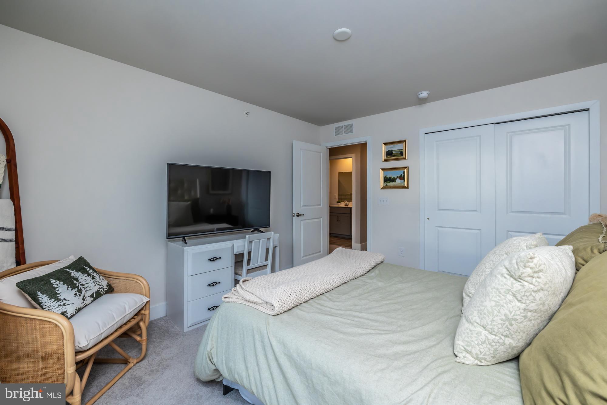 STEELPOINTE - Residential