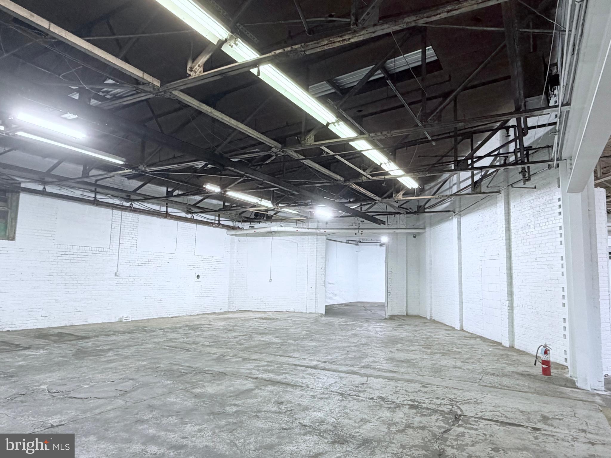 1140 GARFIELD AVENUE TENANT C