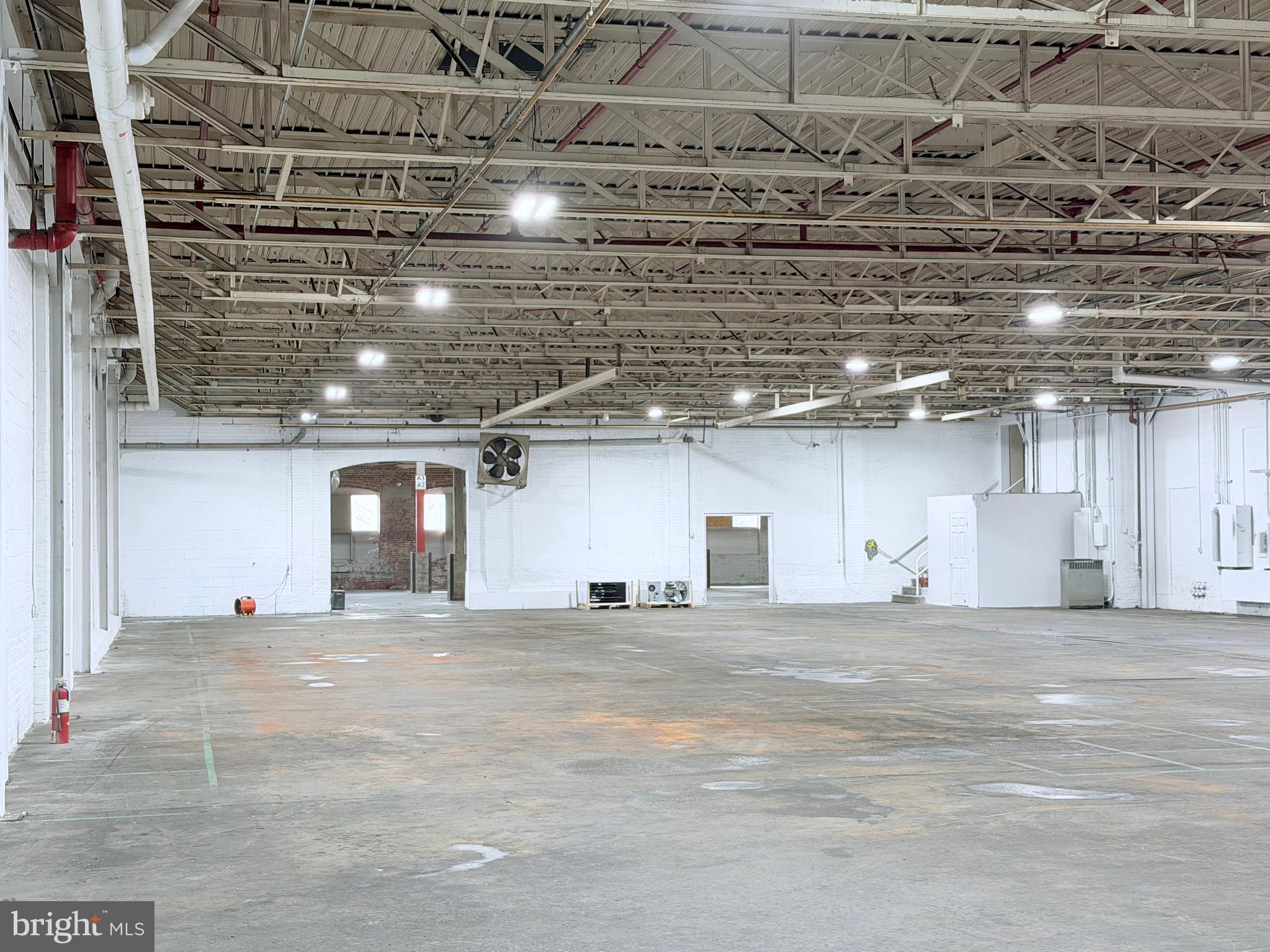 1140 GARFIELD AVENUE TENANT C