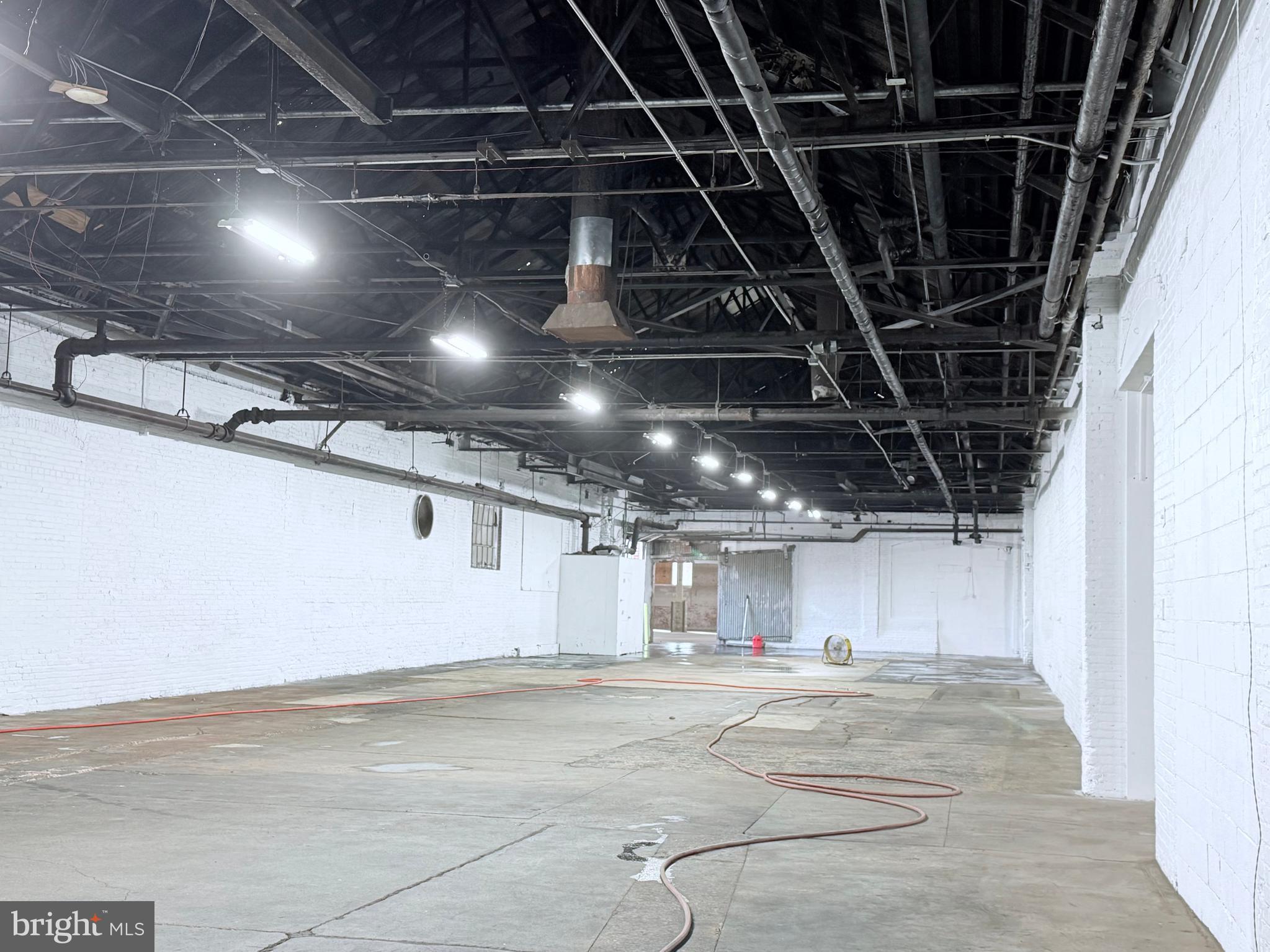 1140 GARFIELD AVENUE TENANT C