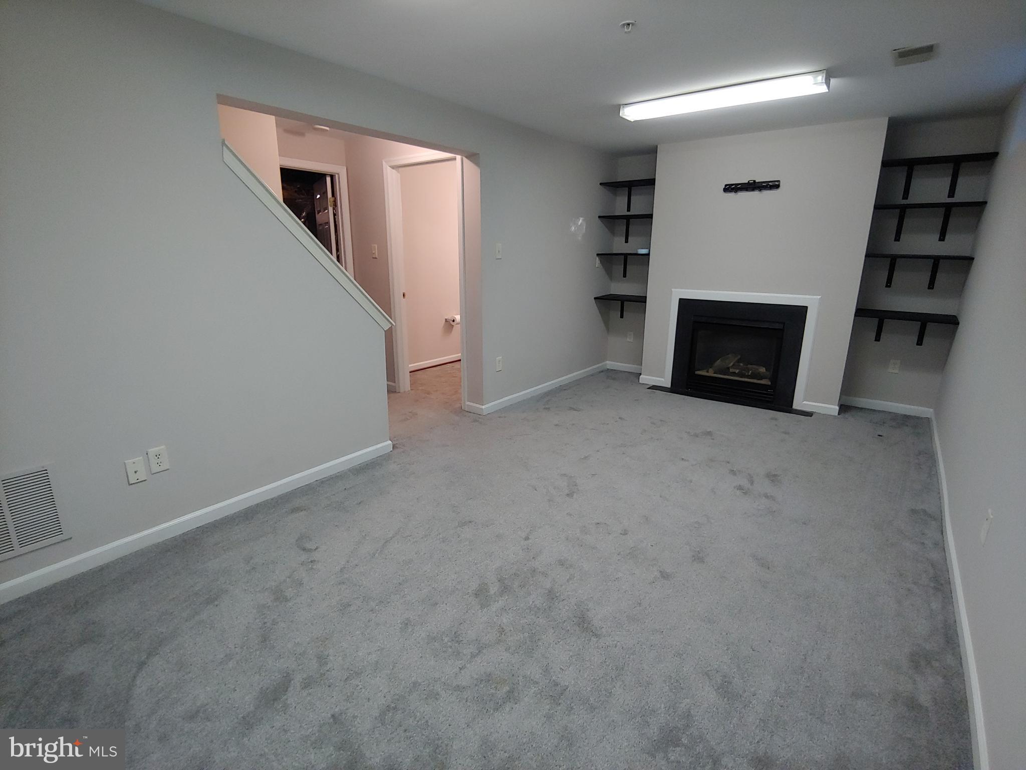 PINEY ORCHARD - Residential Lease