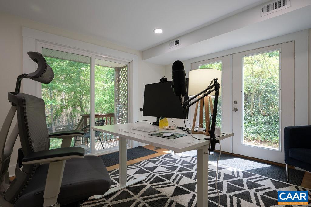 GREENLEAF TERRACE - Residential