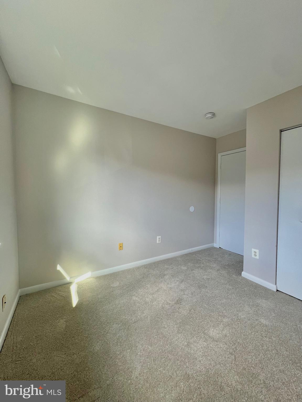 PINEWOOD PARK - Residential Lease