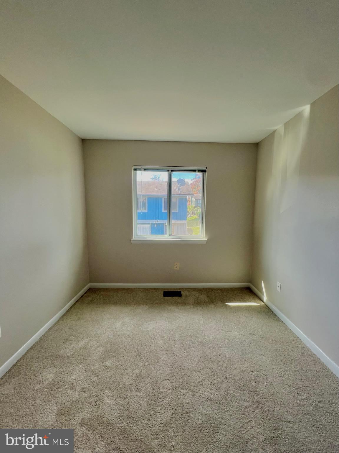 PINEWOOD PARK - Residential Lease