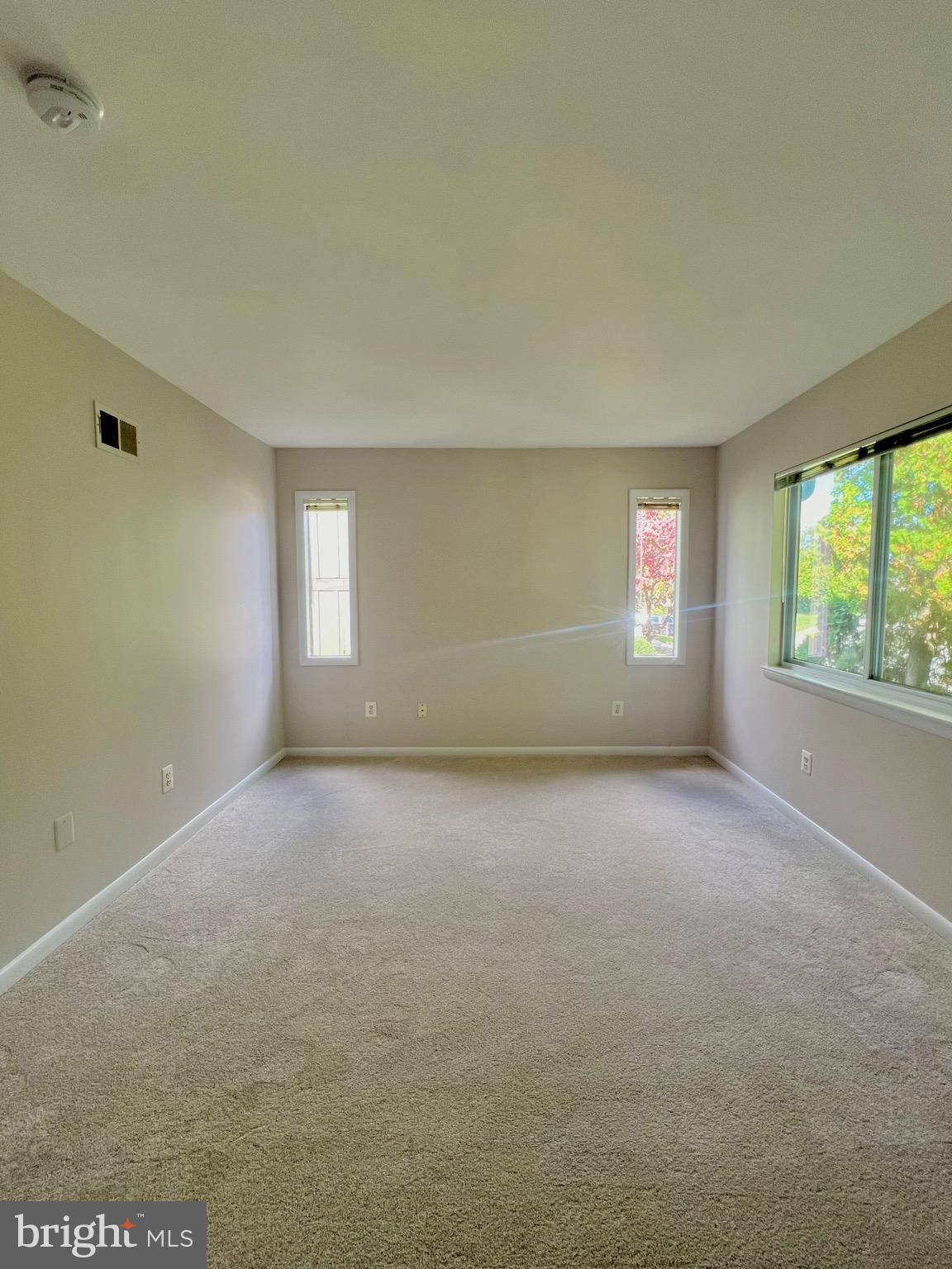 PINEWOOD PARK - Residential Lease