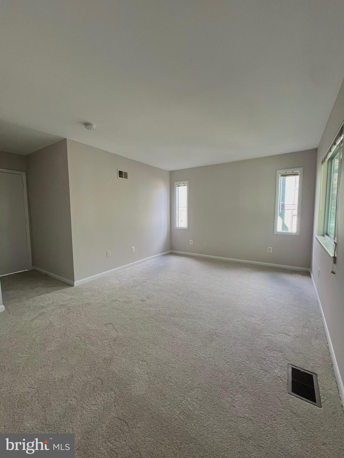 PINEWOOD PARK - Residential Lease