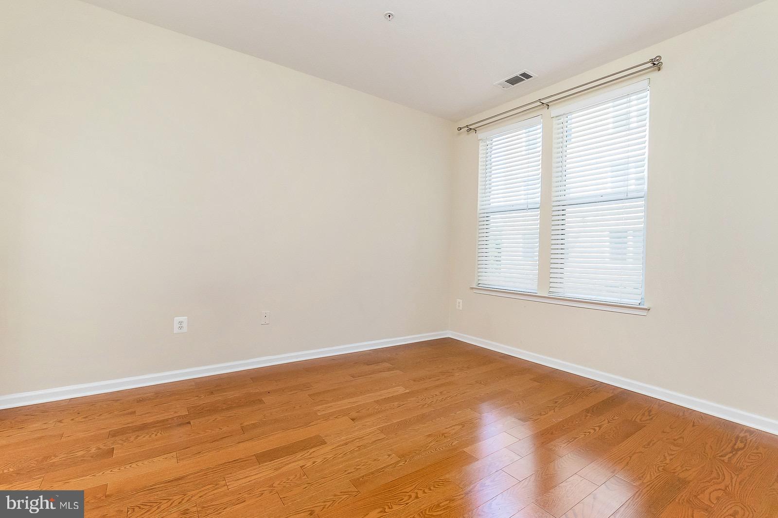 SAVOY AT RESTON TOWN CENTER - Residential Lease