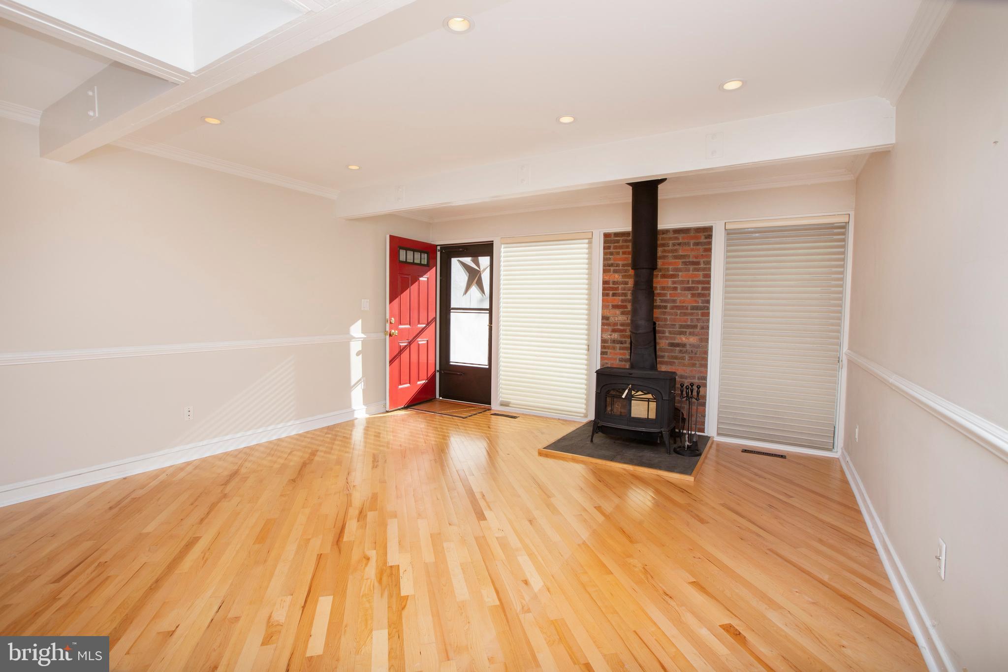 VILLAGE II - Residential Lease