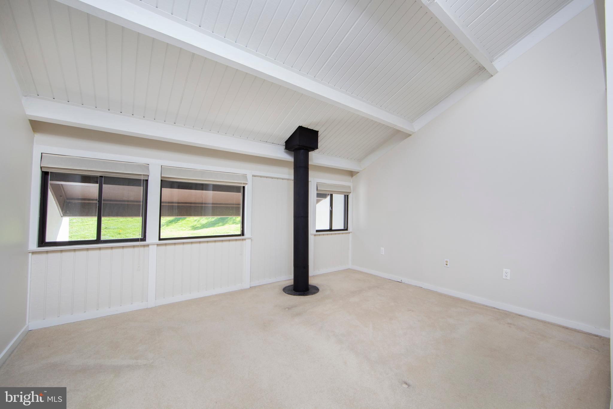 VILLAGE II - Residential Lease