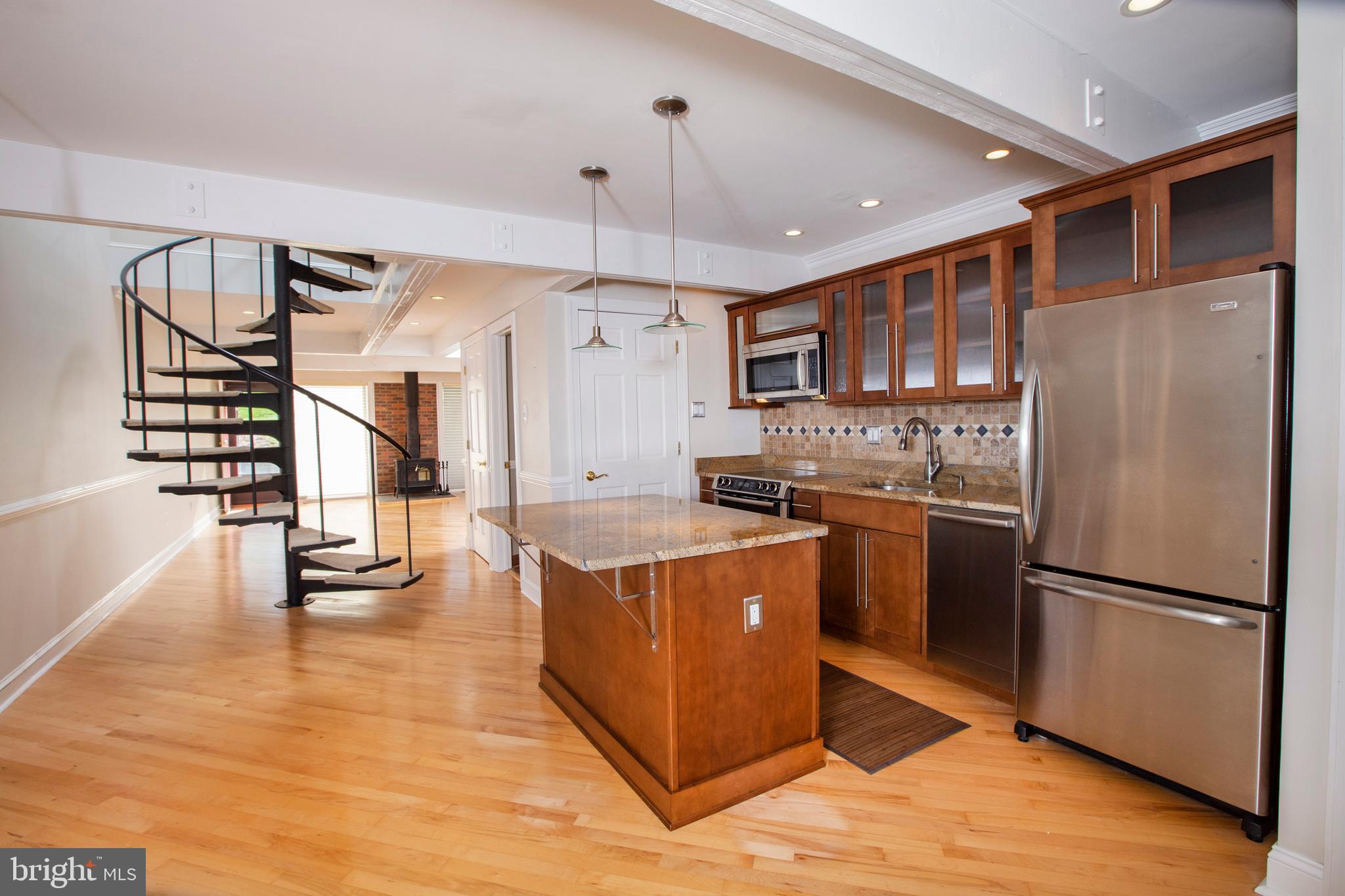 VILLAGE II - Residential Lease