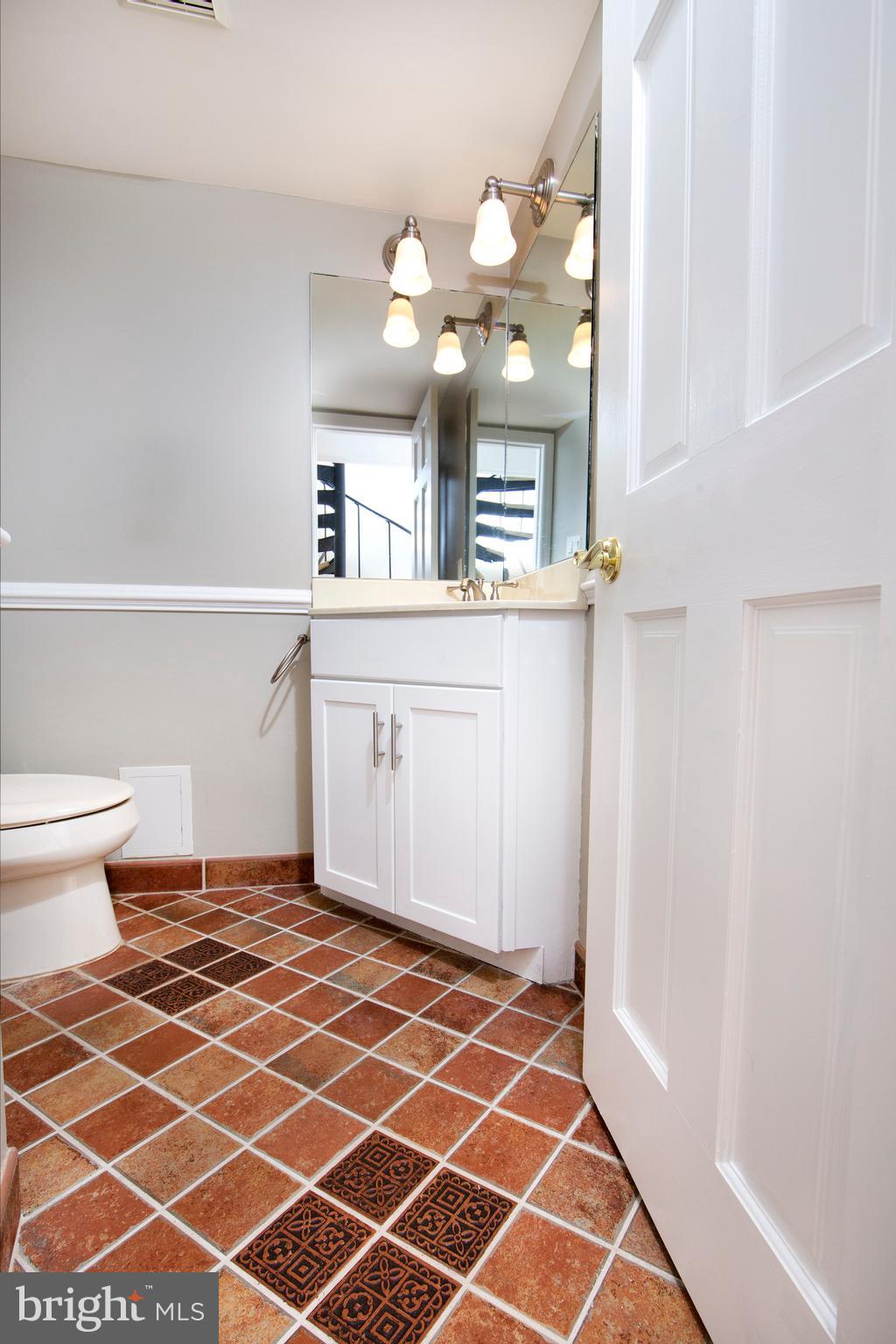 VILLAGE II - Residential Lease