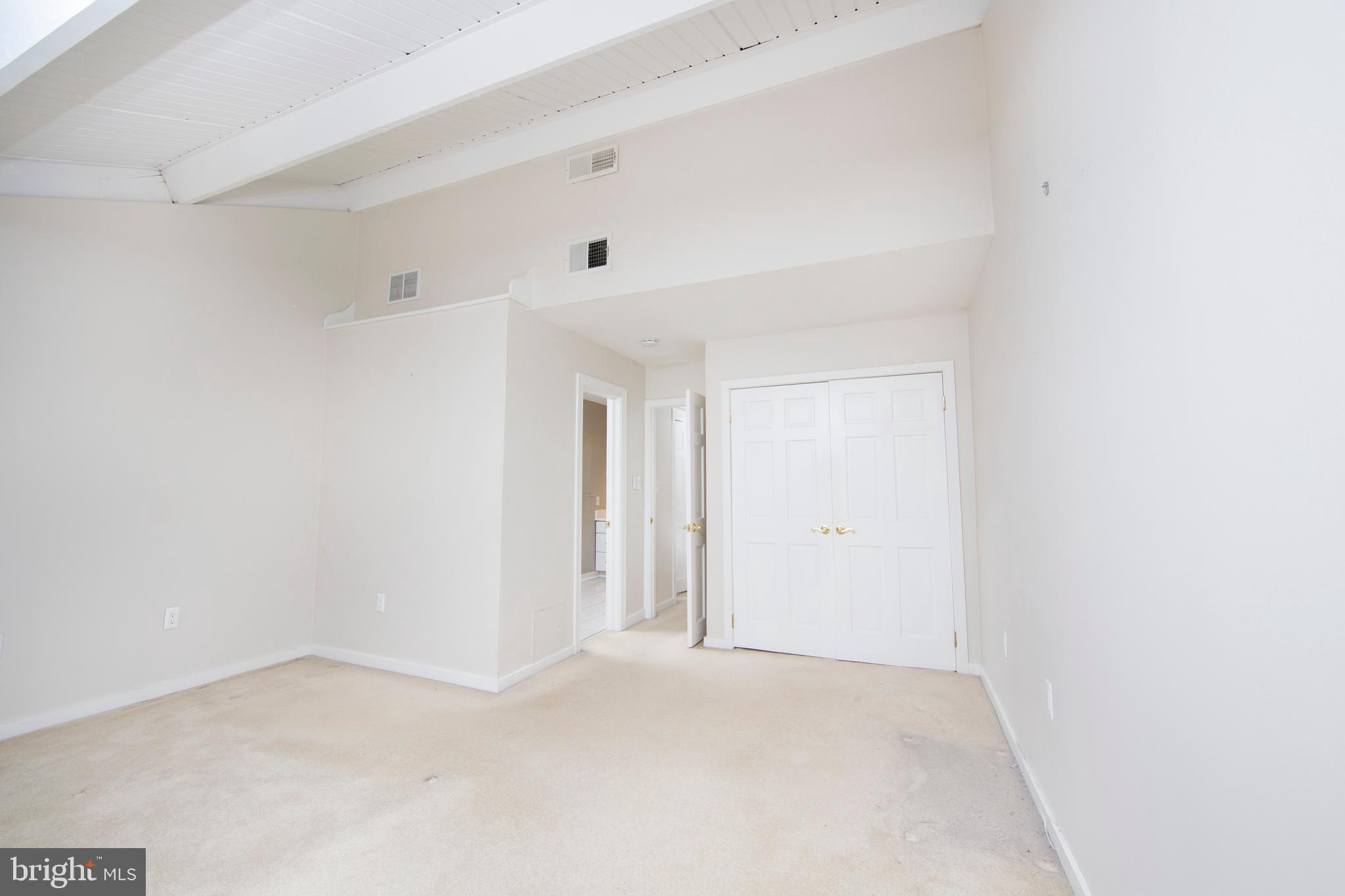 VILLAGE II - Residential Lease