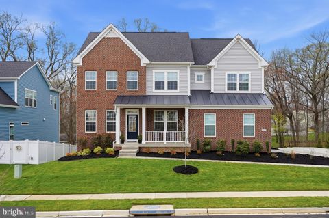 Photo of 6829 Fountain Park Drive, GLENN DALE, MD 20769 (MLS # MDPG2195596)