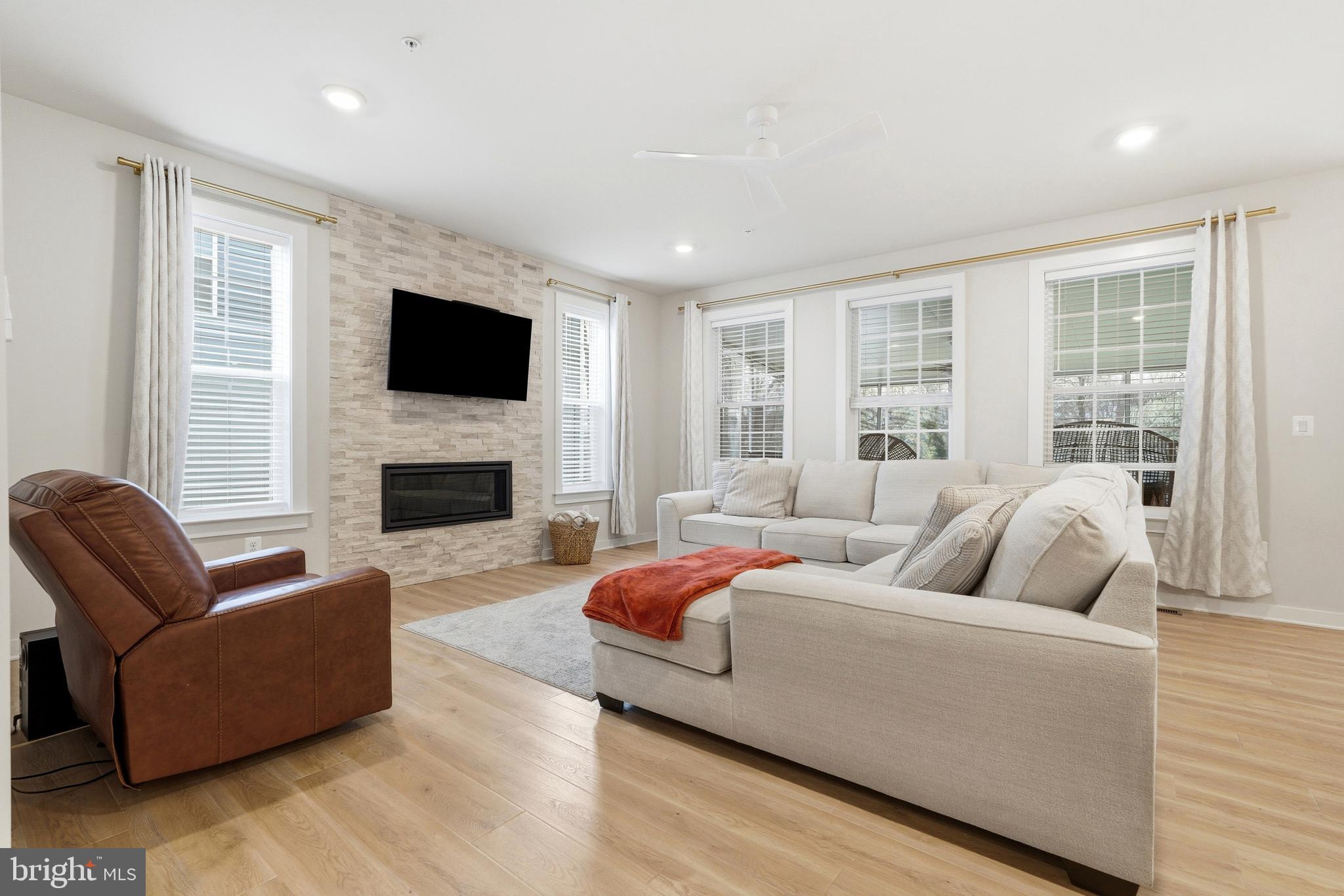 FAIRWAY ESTATES - Residential