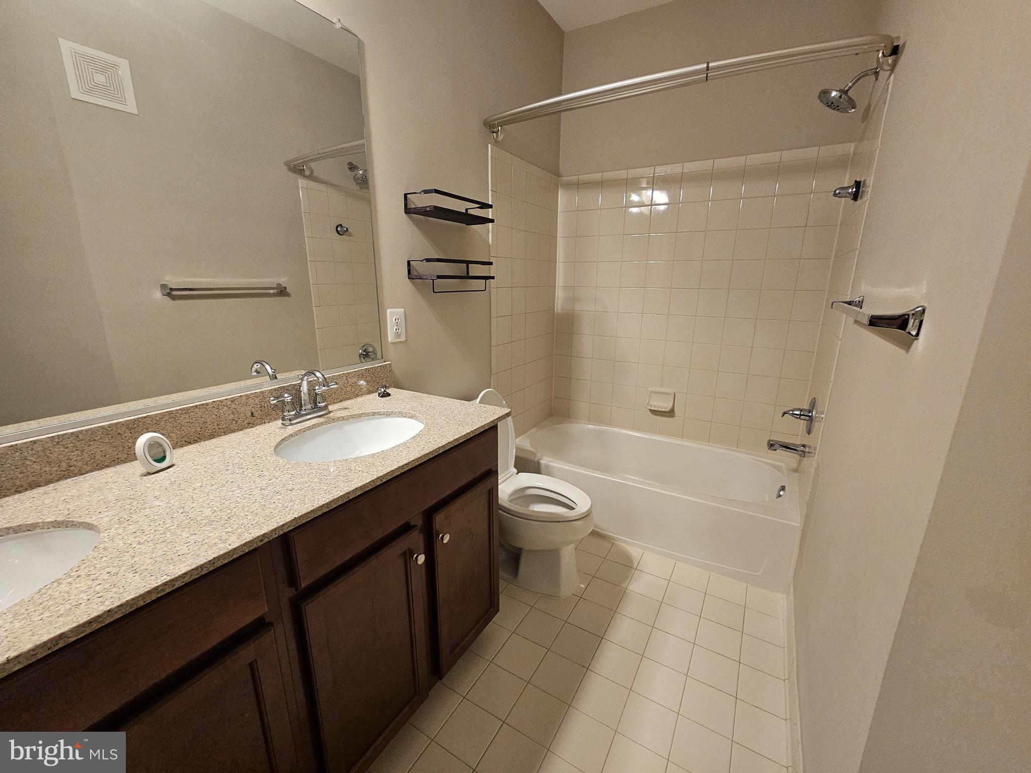 MERCER PARK CONDOMINIUM - Residential Lease