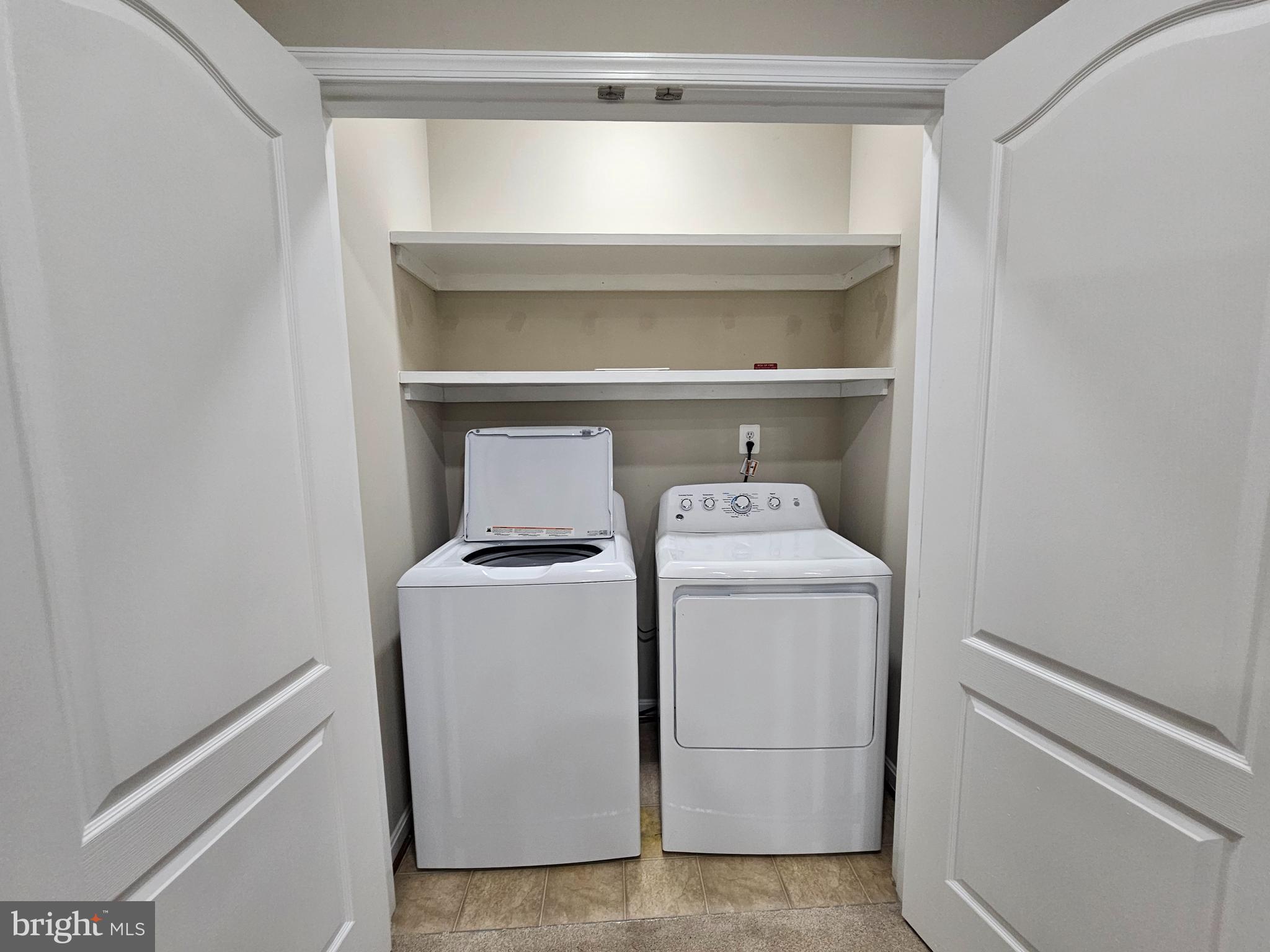 MERCER PARK CONDOMINIUM - Residential Lease