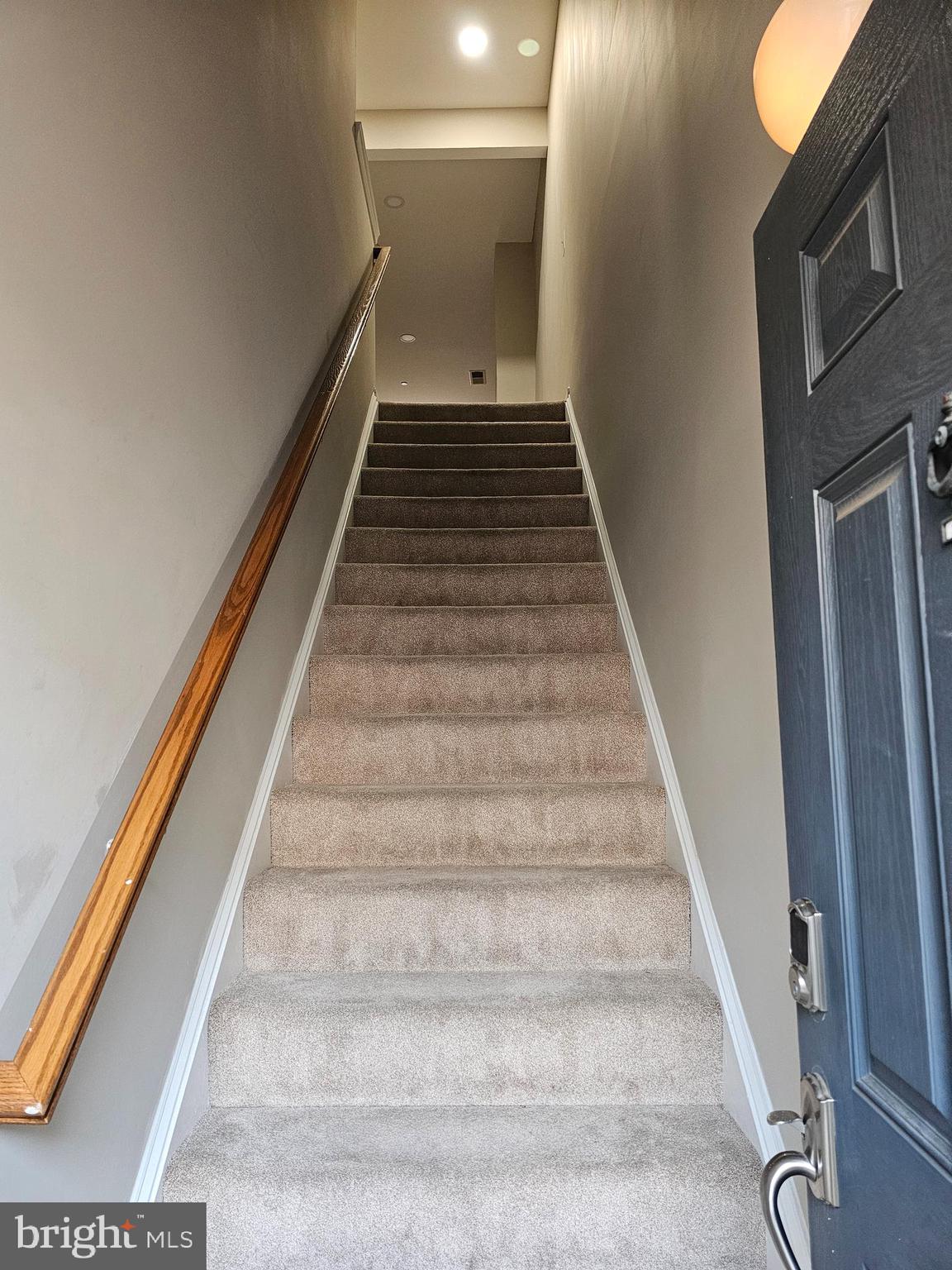 MERCER PARK CONDOMINIUM - Residential Lease