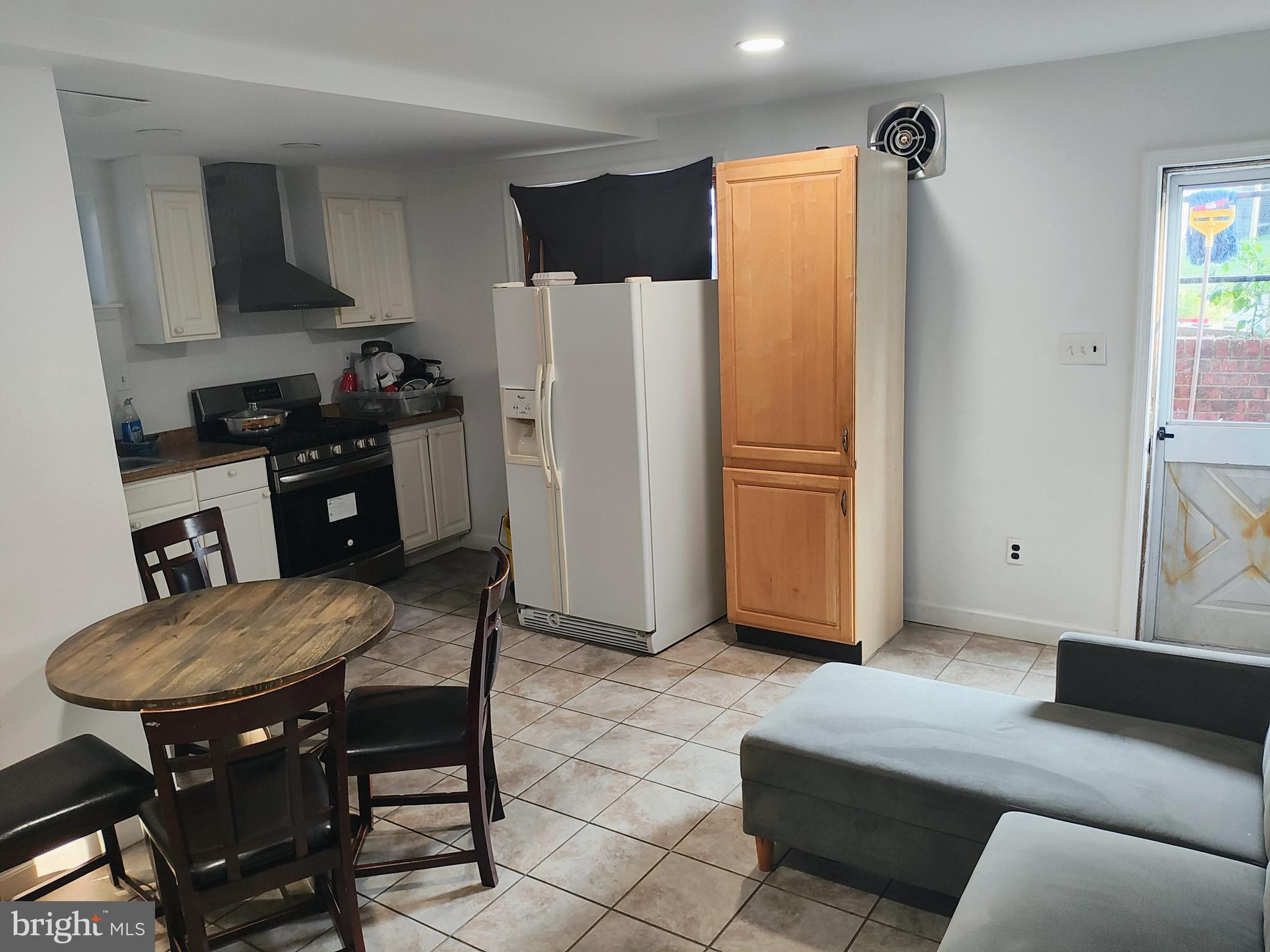 COLLEGE HEIGHTS TERRACE - Residential