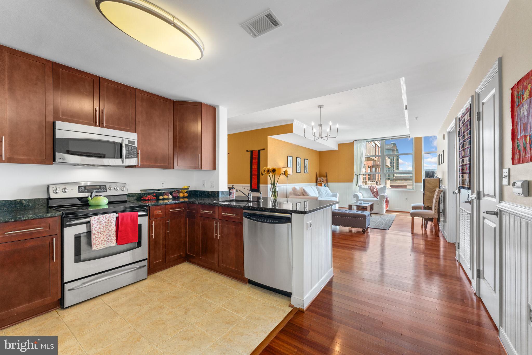 FLEET STREET CONDOMINIUMS - Residential