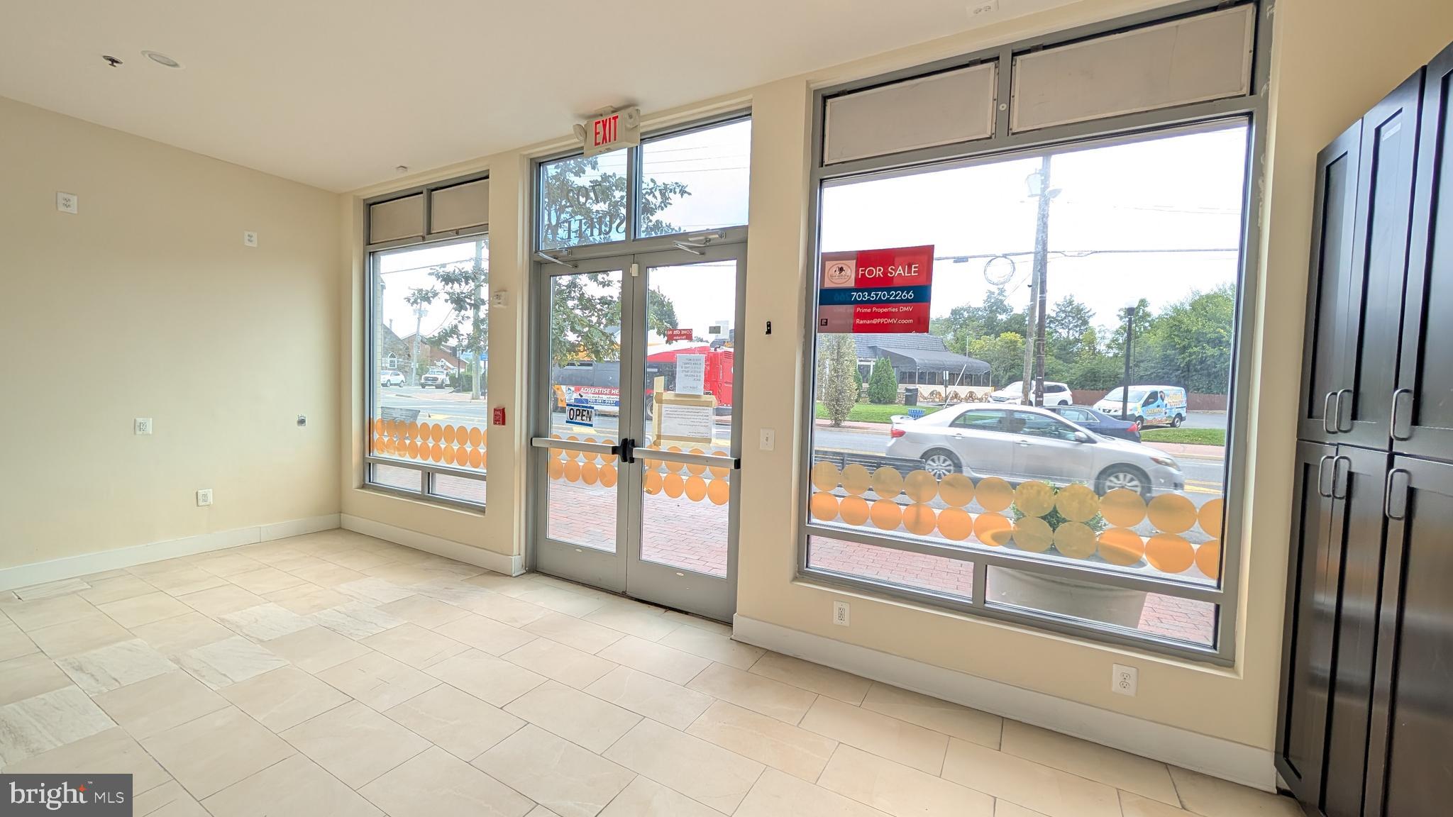 JUNCTION SQUARE - Commercial Sale