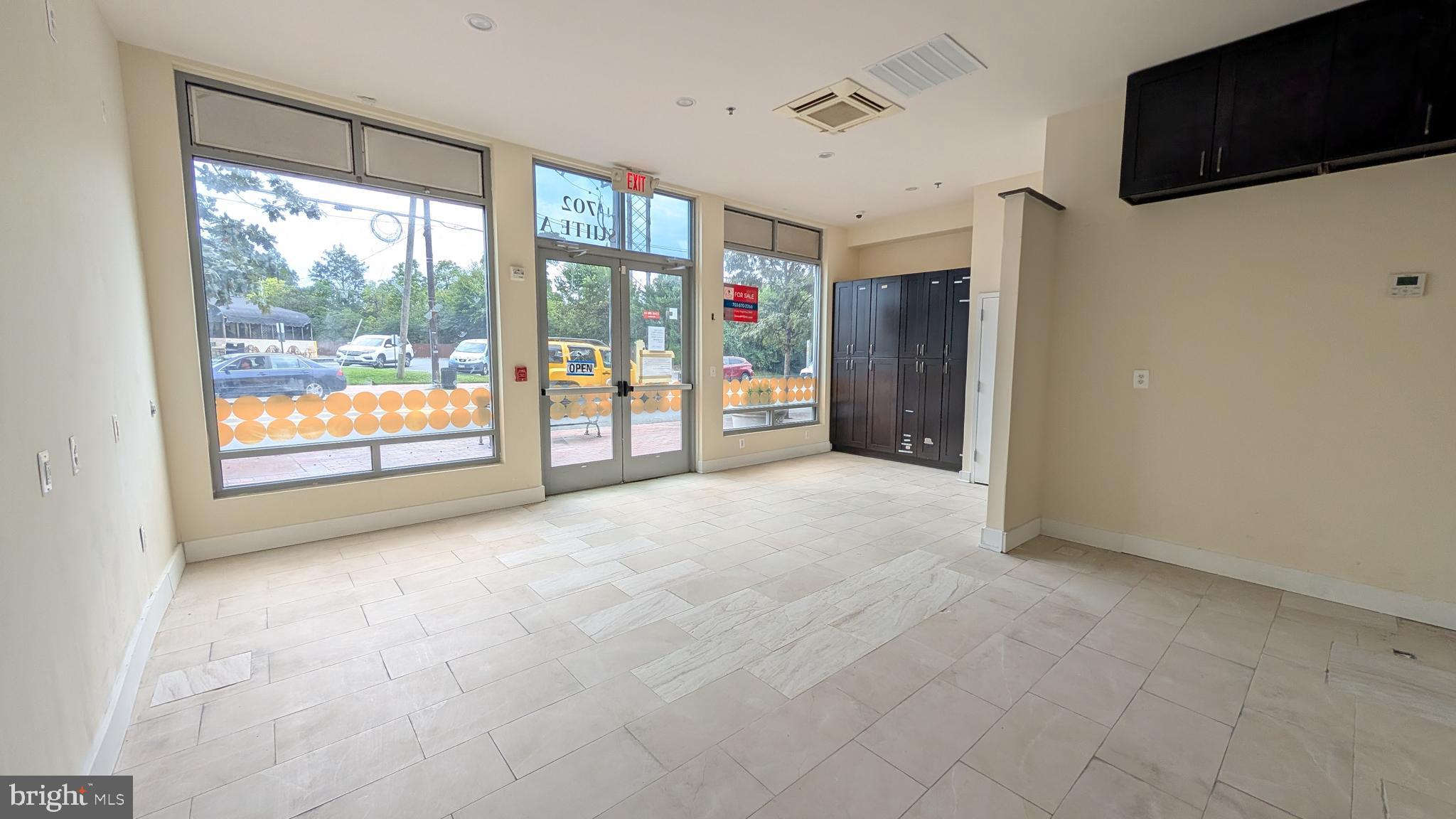 JUNCTION SQUARE - Commercial Sale