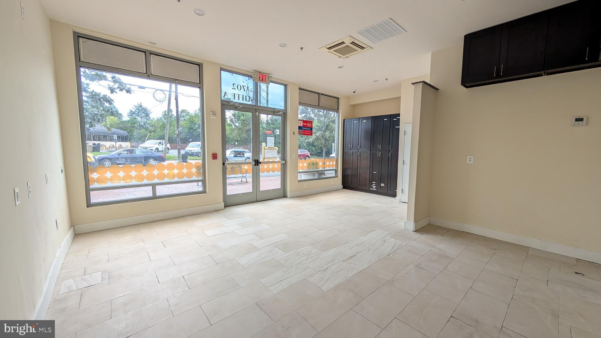 JUNCTION SQUARE - Commercial Sale